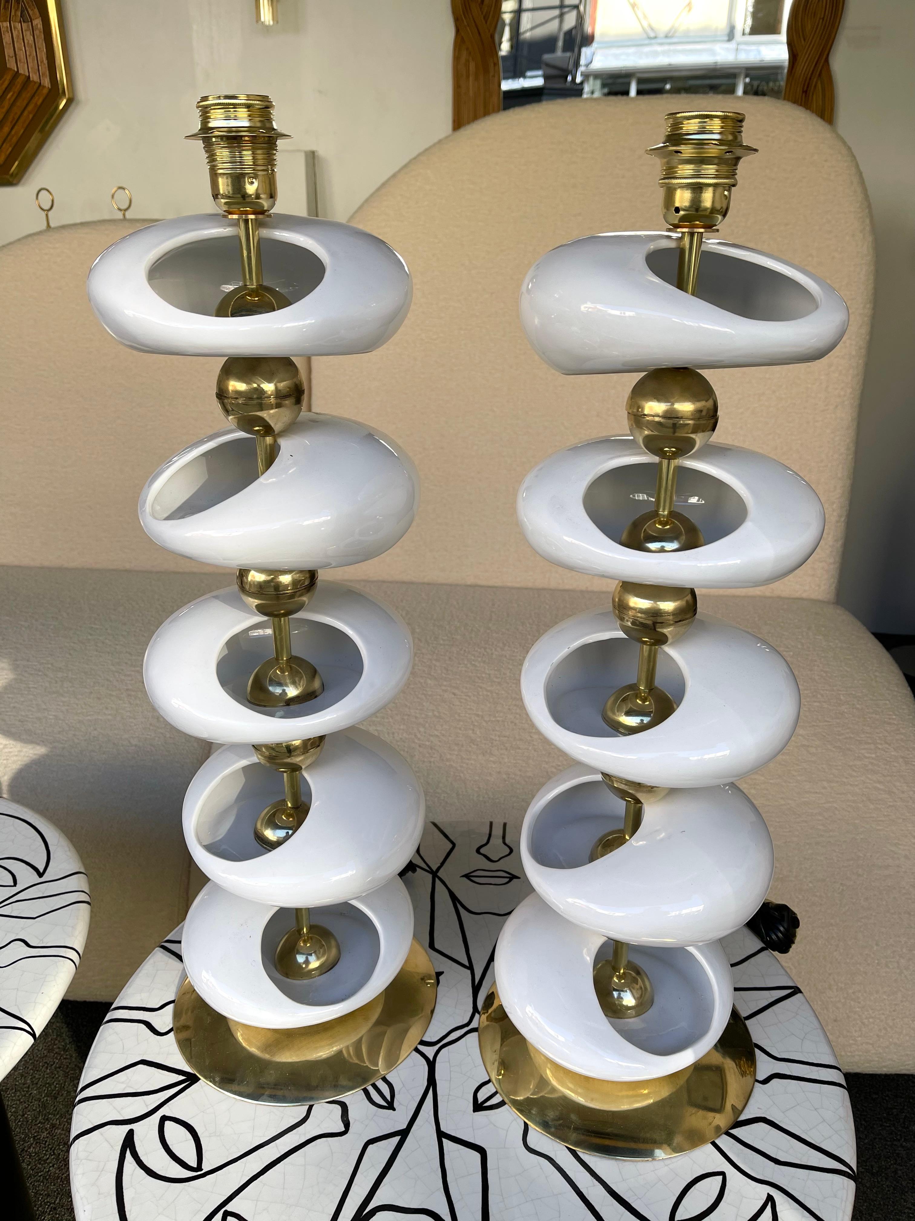 Contemporary Pair of Ceramic and Brass Sculpture TOTEM Lamps, Italy For Sale 5