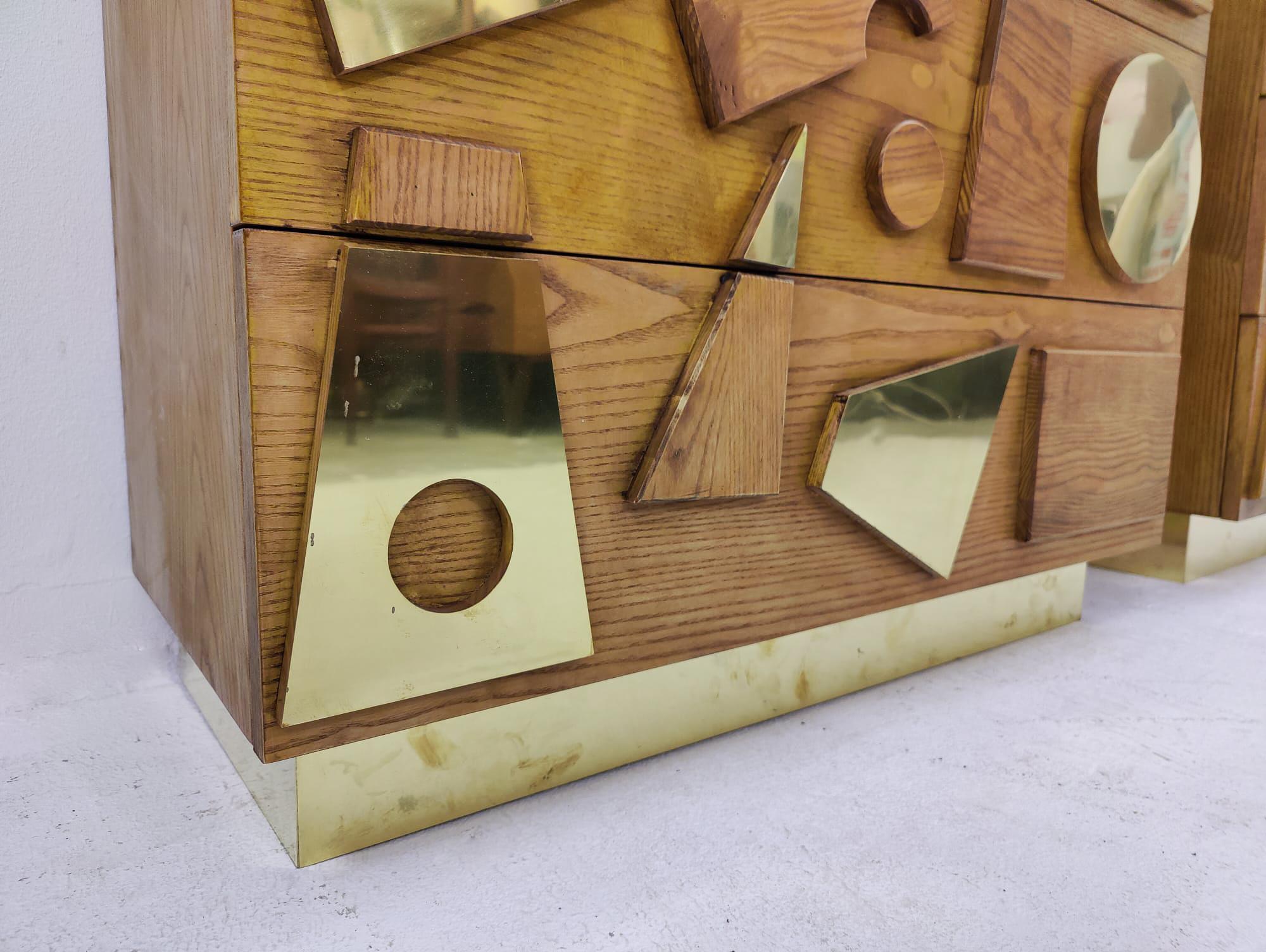 Contemporary Pair of Chest of Drawers, Wood and Brass, Italy In New Condition For Sale In Brussels, BE