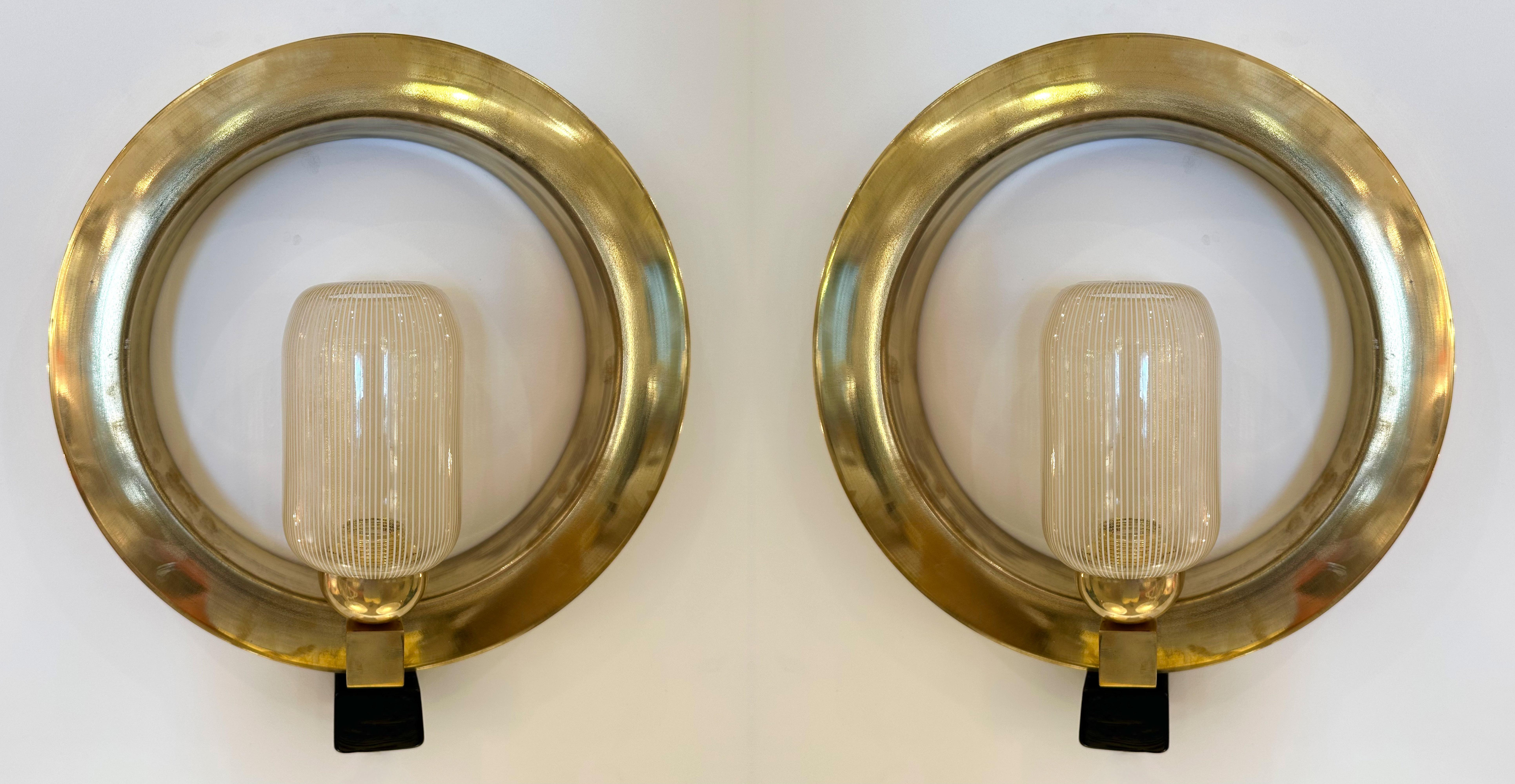Contemporary Pair of Circle Brass and Murano Glass Sconces, Italy For Sale 3