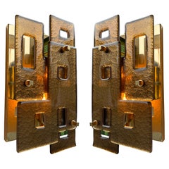 Coppia contemporanea di lampade geometriche in vetro di Murano e ottone, Italia