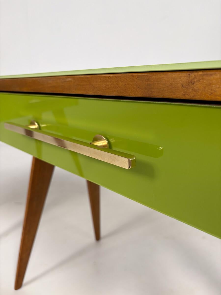 Italian Contemporary Pair of Green Nightstands, Wood and Glass, Italy For Sale