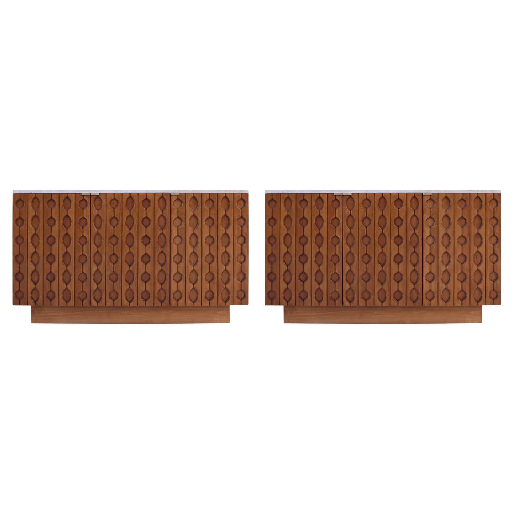 Paire de buffets italiens contemporains en bois massif et travertin
