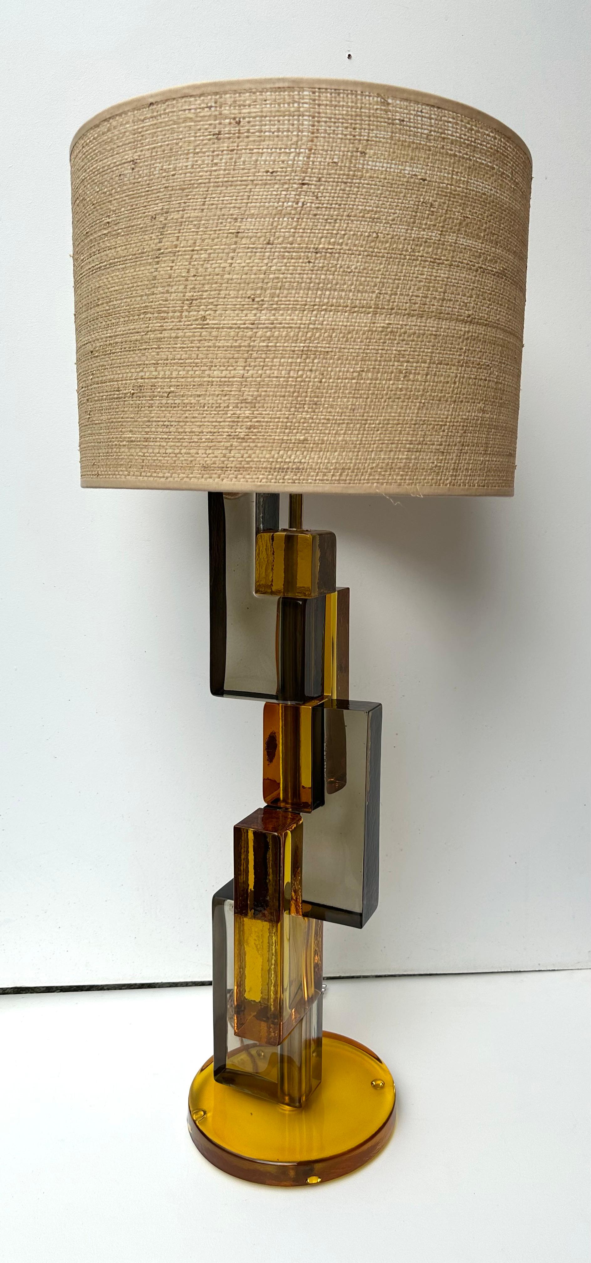 Contemporary Pair of Lamps Amber Smoke Cubic Murano Glass and Brass, Italy For Sale 5