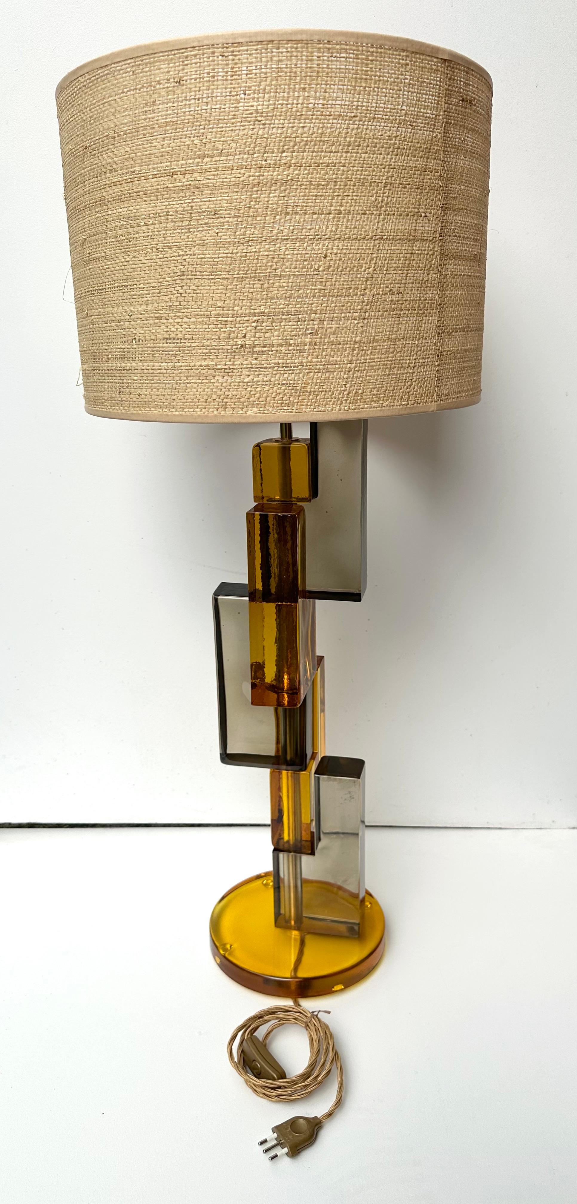 Contemporary Pair of Lamps Amber Smoke Cubic Murano Glass and Brass, Italy For Sale 7