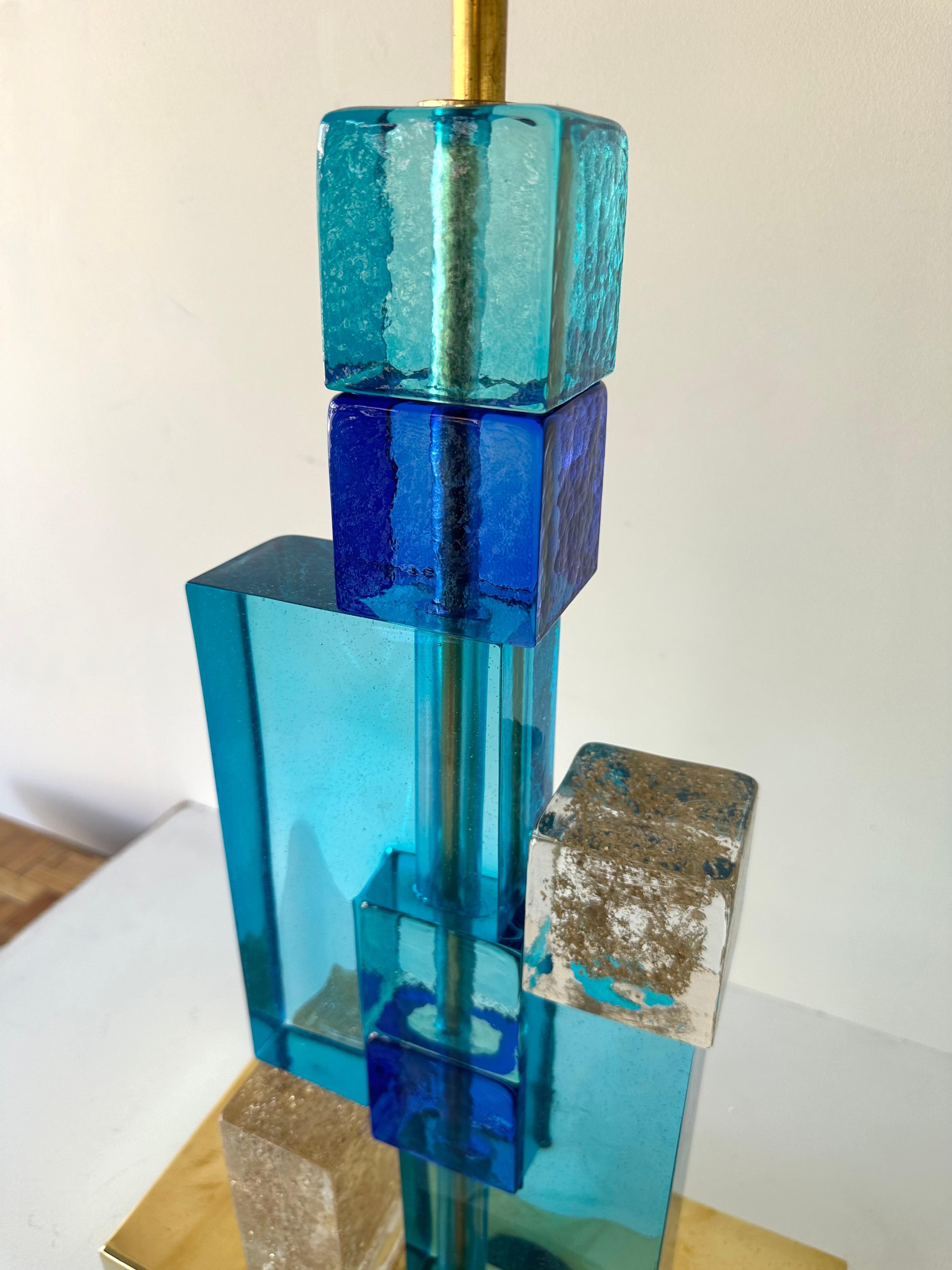 Contemporary Pair of Lamps Blue Gold Powder Cubic Murano Glass and Brass, Italy For Sale 3