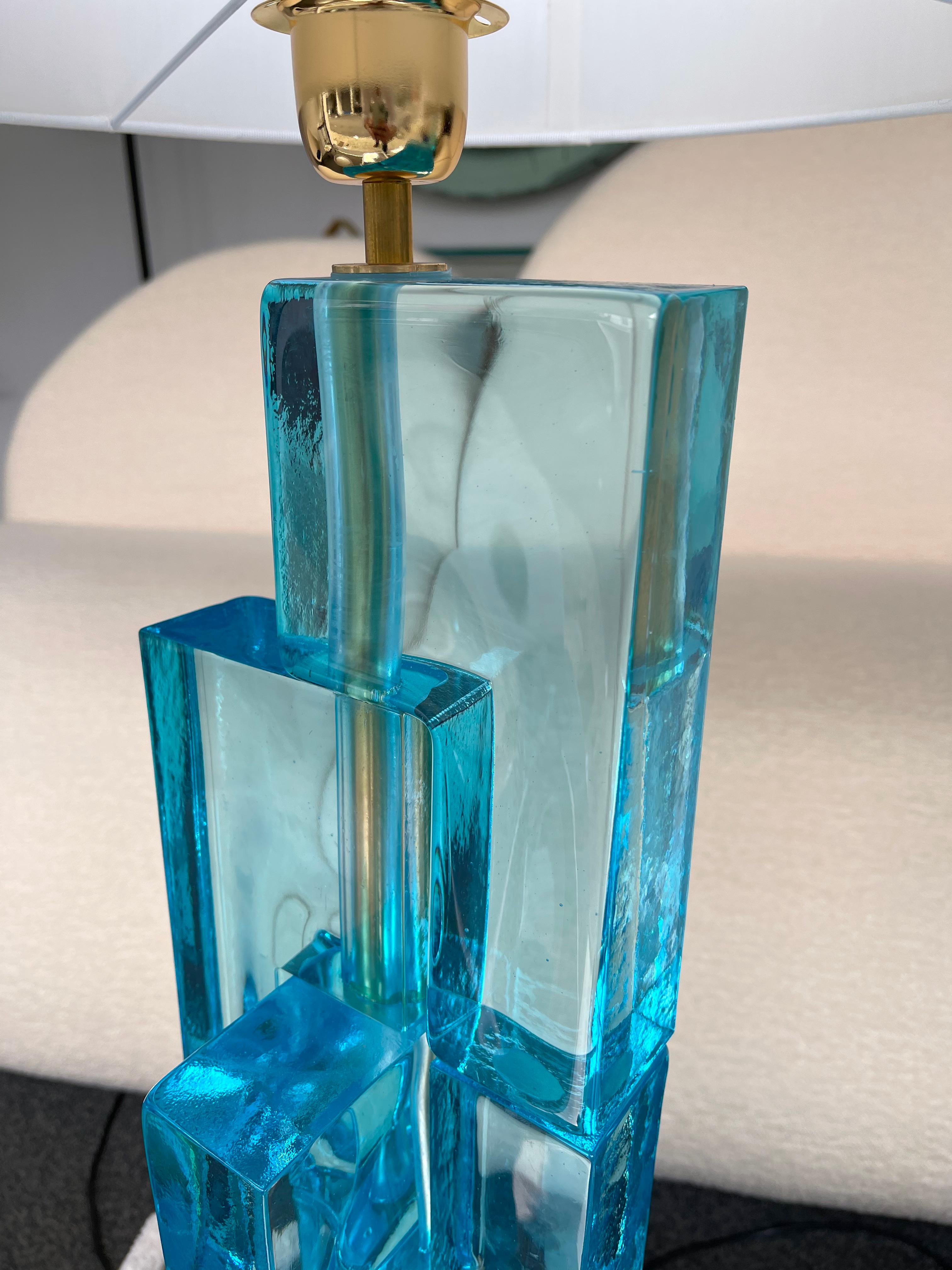 Contemporary Pair of Lamps Blue Lagoon Cubic Murano Glass and Brass, Italy In New Condition In SAINT-OUEN, FR