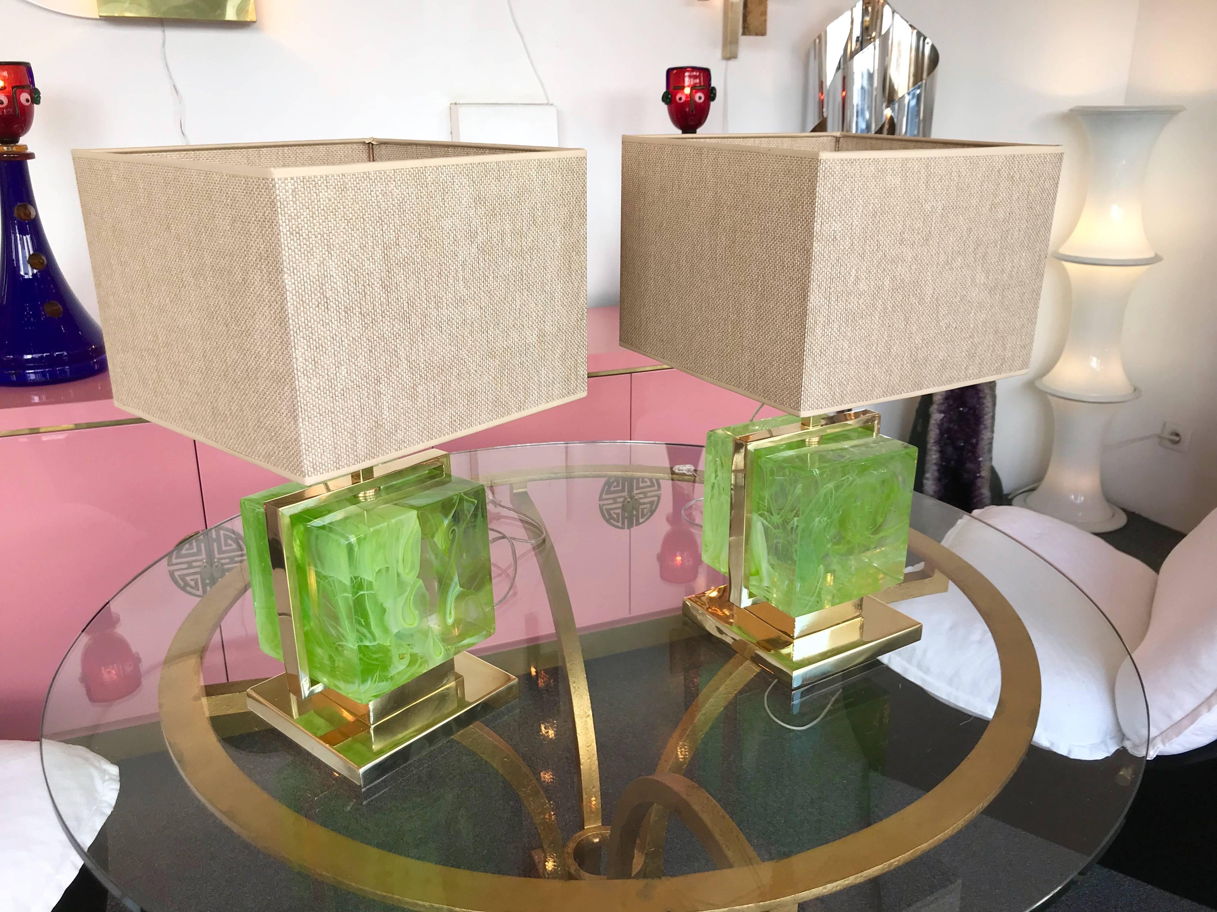 Mid-Century Modern Contemporary Pair of Lamps Brass Cage Murano Glass Cube, Italy