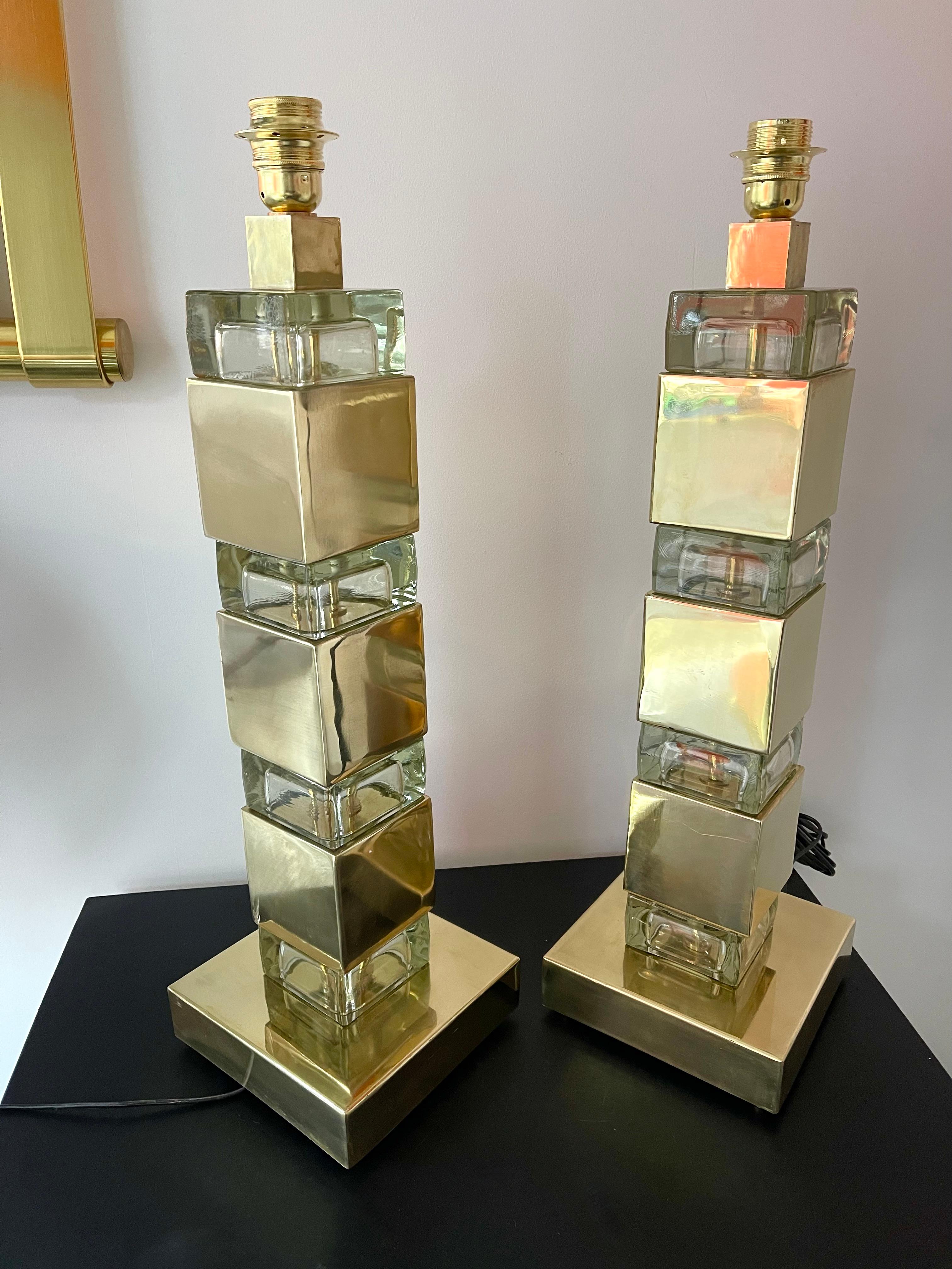 Contemporary Pair of Lamps Brass Column Cube Murano Glass, Italy 4