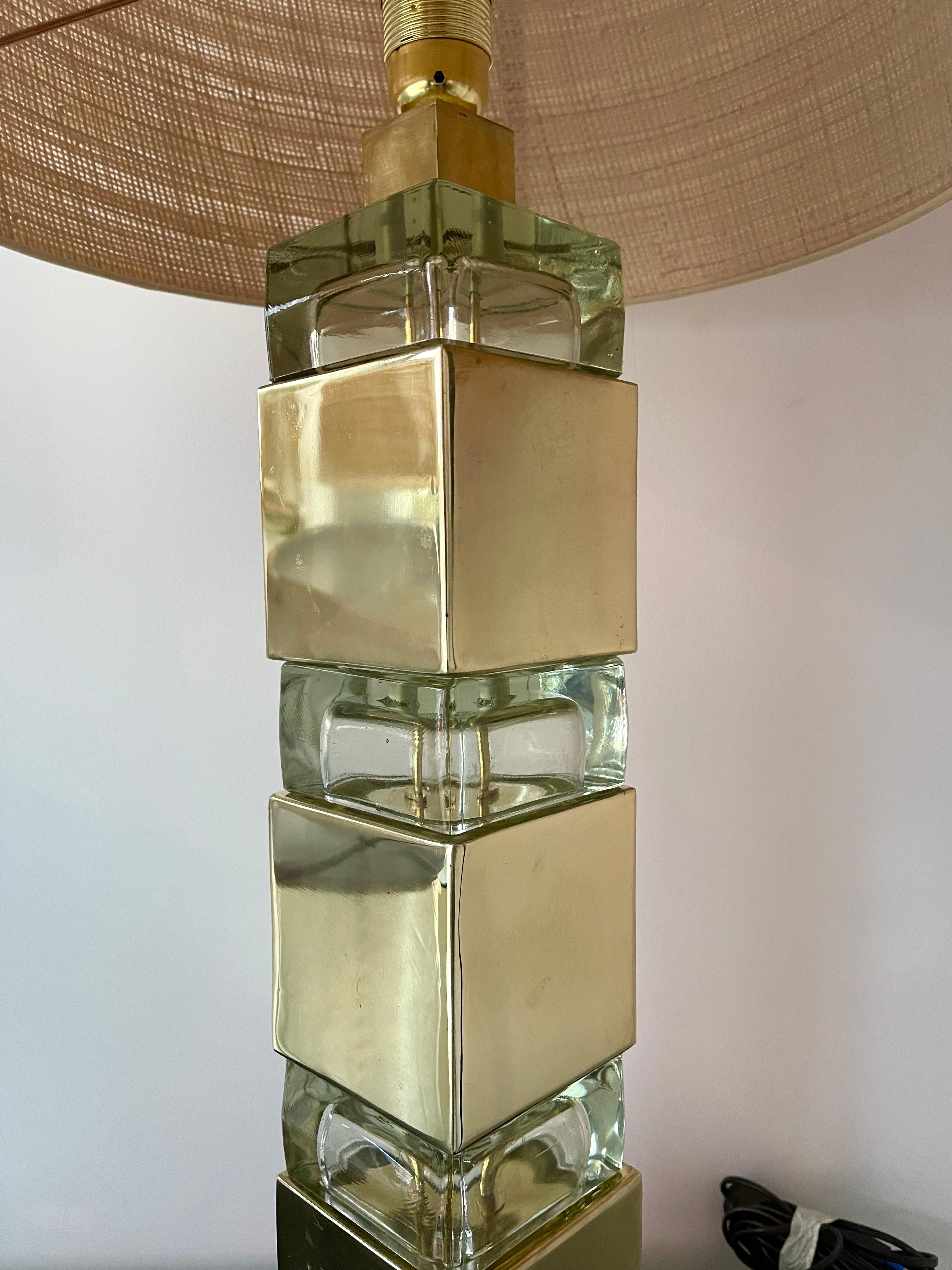 Contemporary Pair of Lamps Brass Column Cube Murano Glass, Italy 6