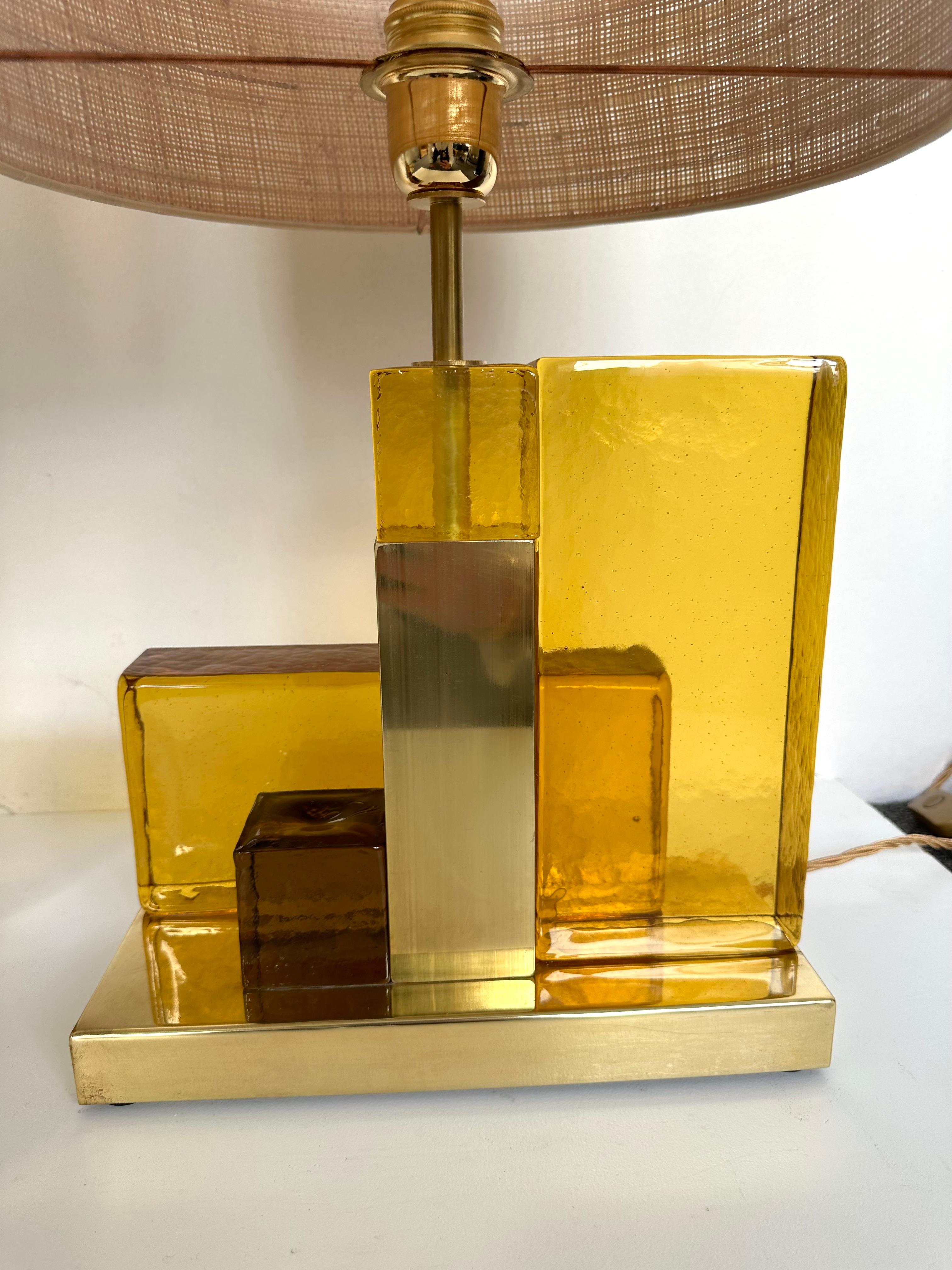 Contemporary Pair of Lamps Cubic Yellow Amber Murano Glass and Brass, Italy In New Condition For Sale In SAINT-OUEN, FR