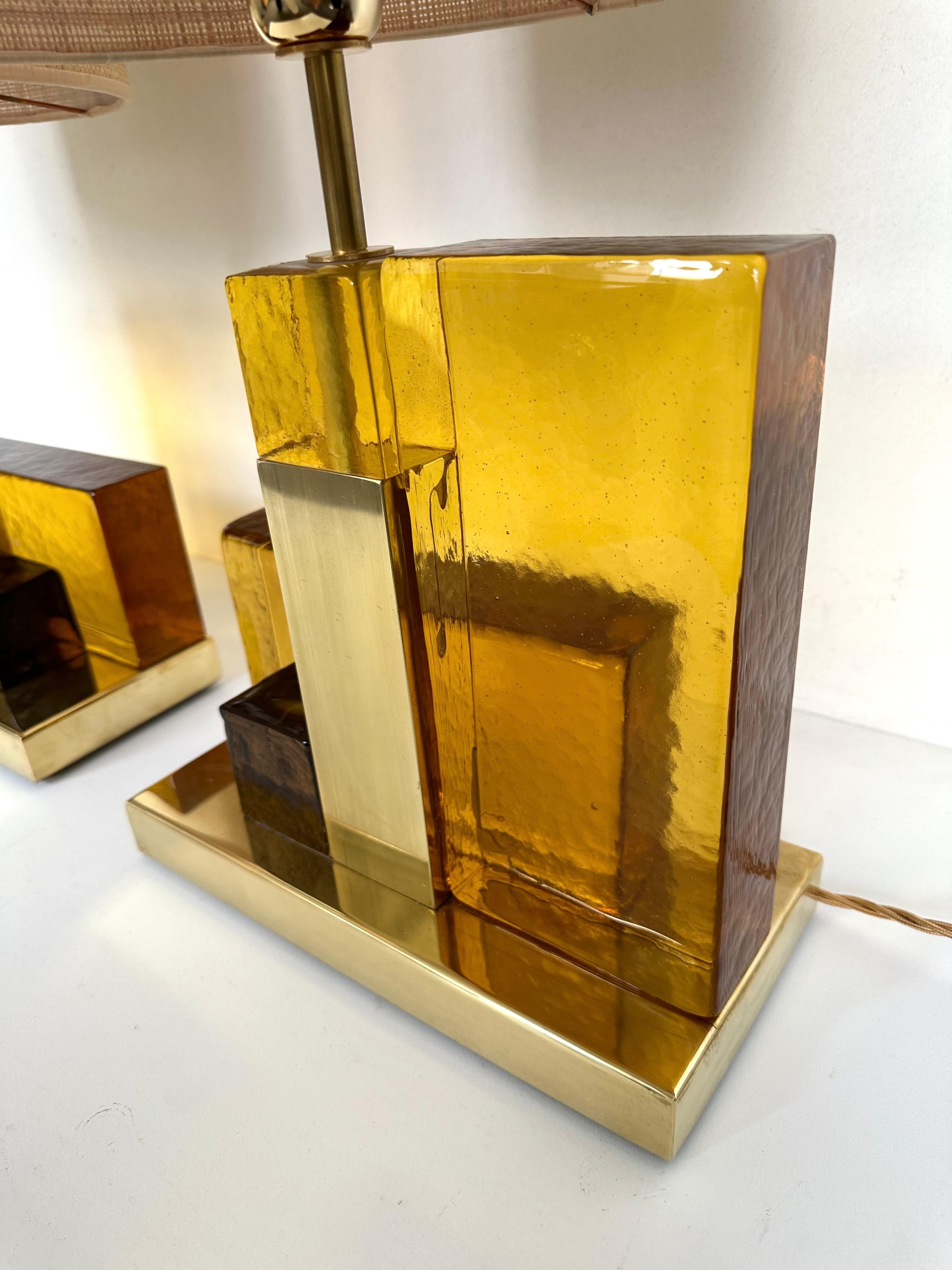 Contemporary Lampenpaar Cubic Yellow Amber Murano Glas und Messing, Italien im Angebot 1