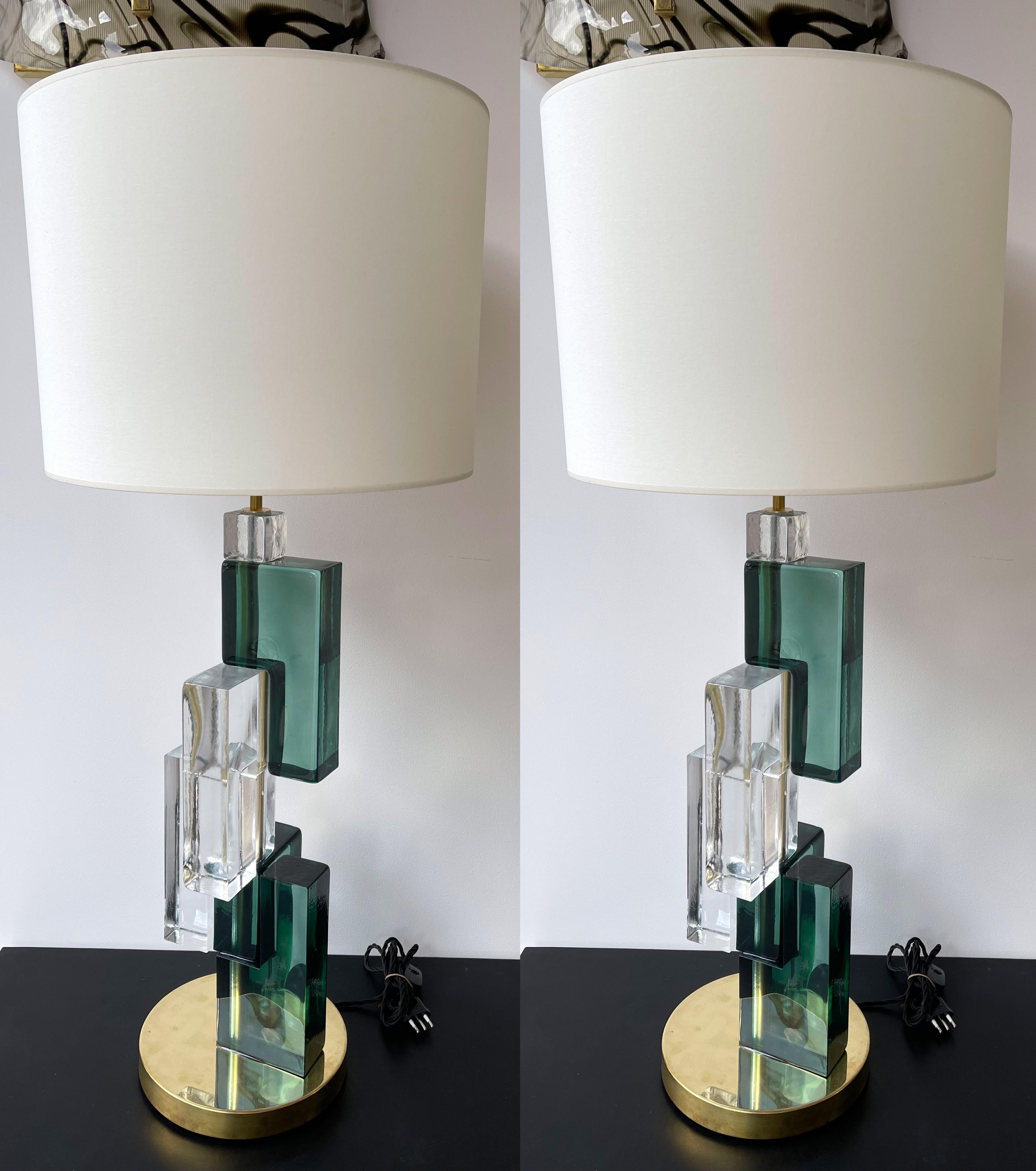Contemporary Pair of Lamps Green Cubic Murano Glass and Brass, Italy 3