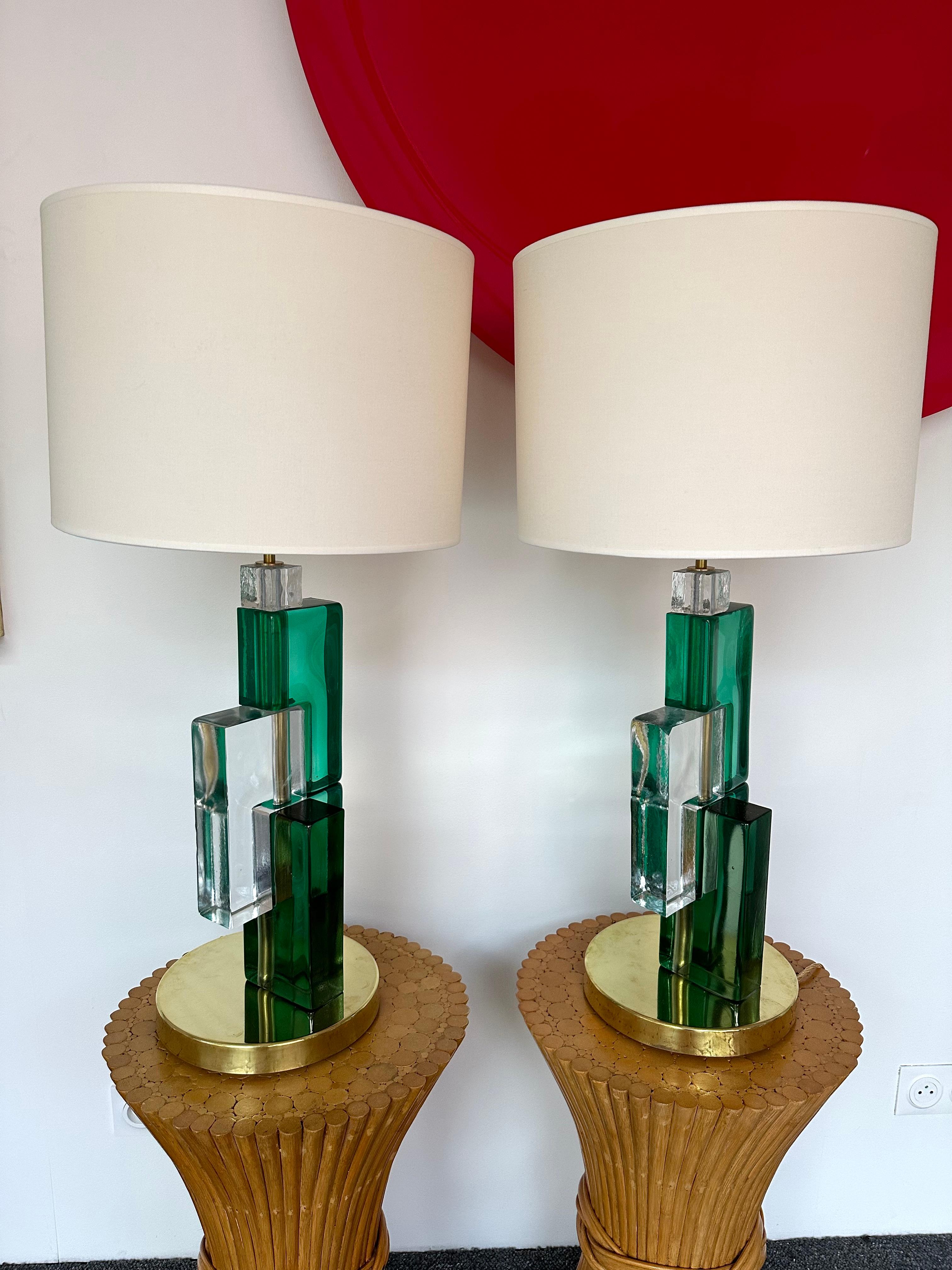 Contemporary Pair of Lamps Green Cubic Murano Glass and Brass, Italy 7