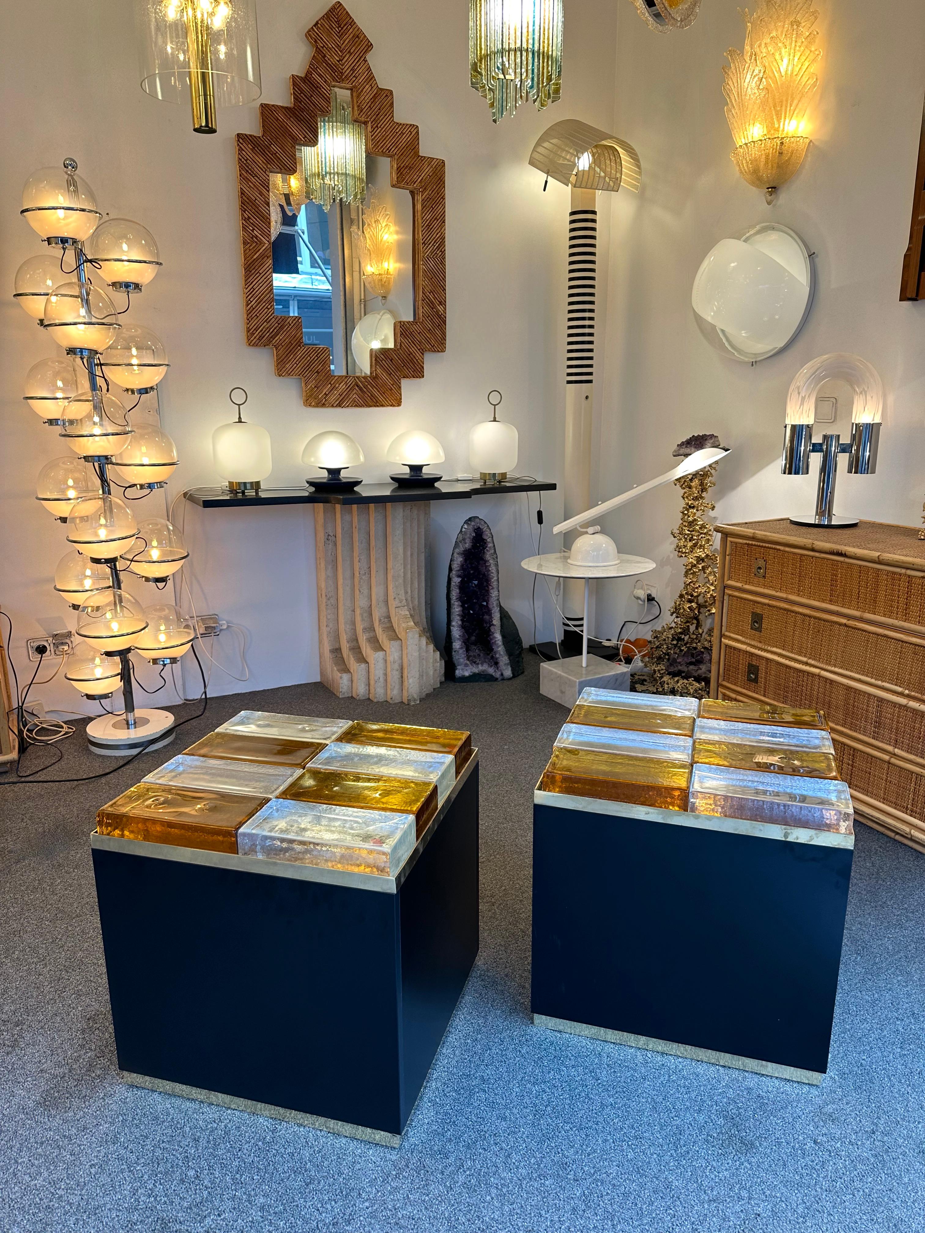 Coppia di tavolini contemporanei in vetro di Murano e ottone, Italia in vendita 3