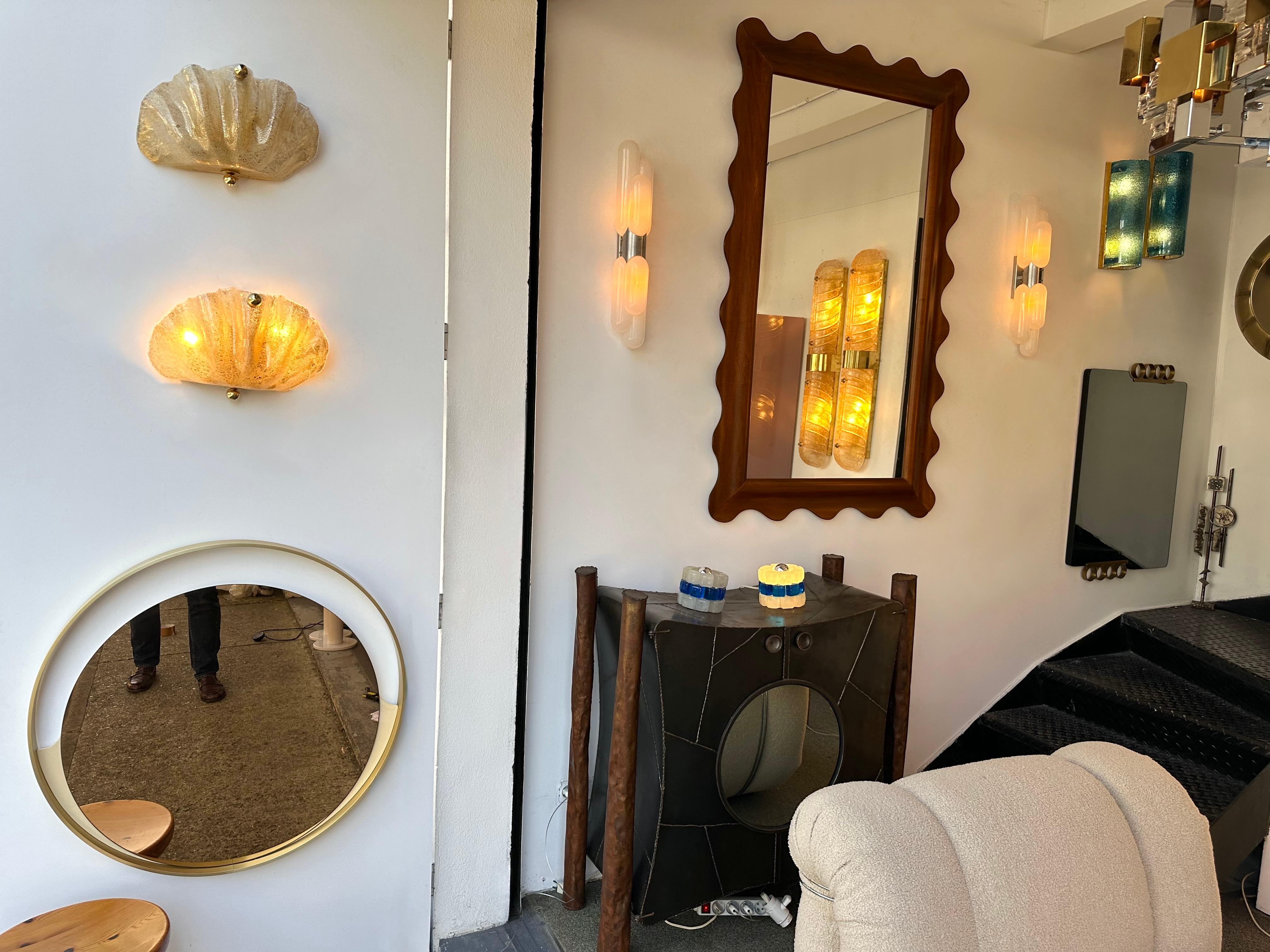 Contemporary Pair of Shell Gold Leaf Murano Glass and Brass Sconces, Italy For Sale 4