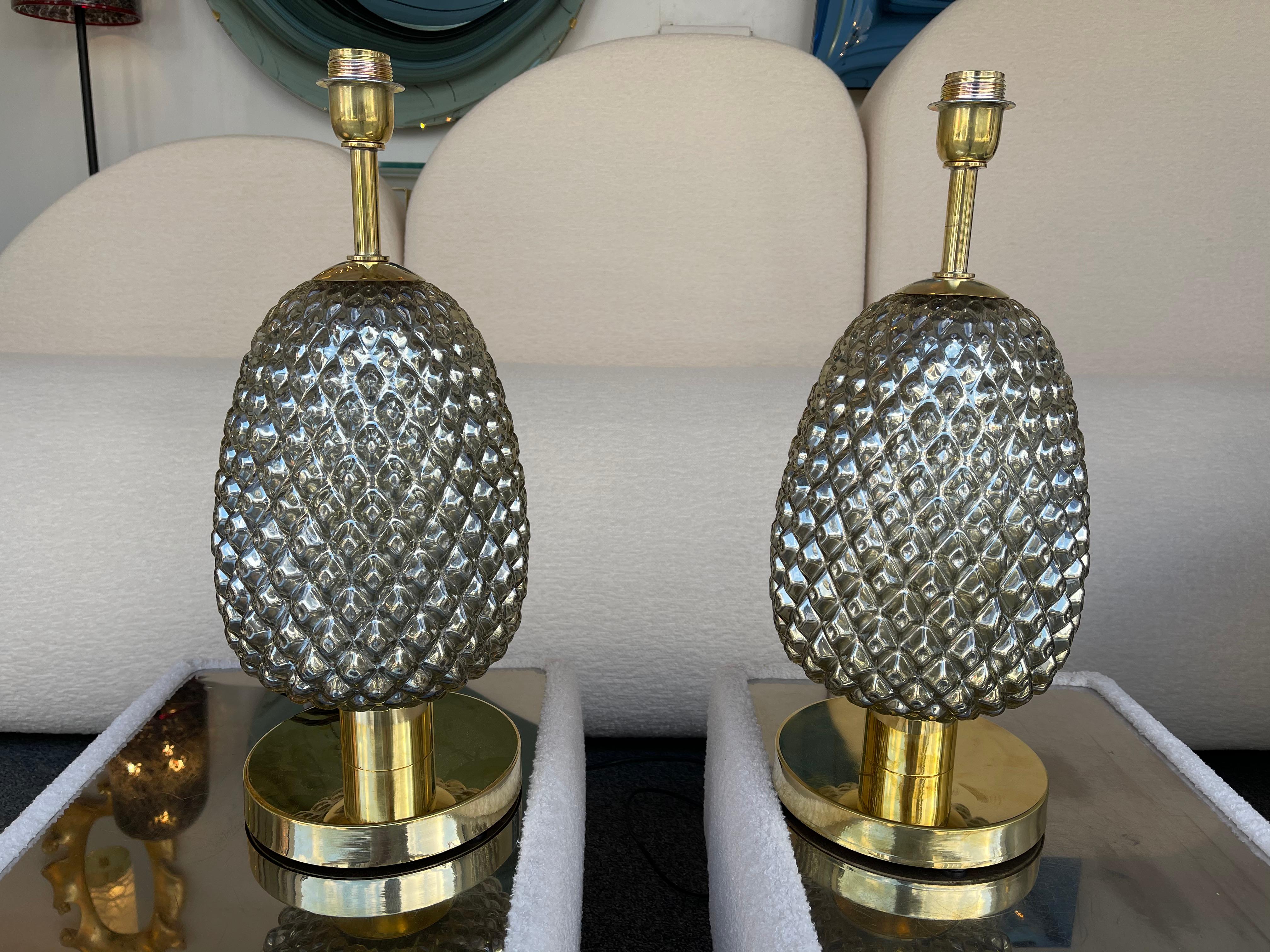 Contemporary Pair of Silver Gold Pineapple Murano Glass and Brass Lamps, Italy For Sale 5