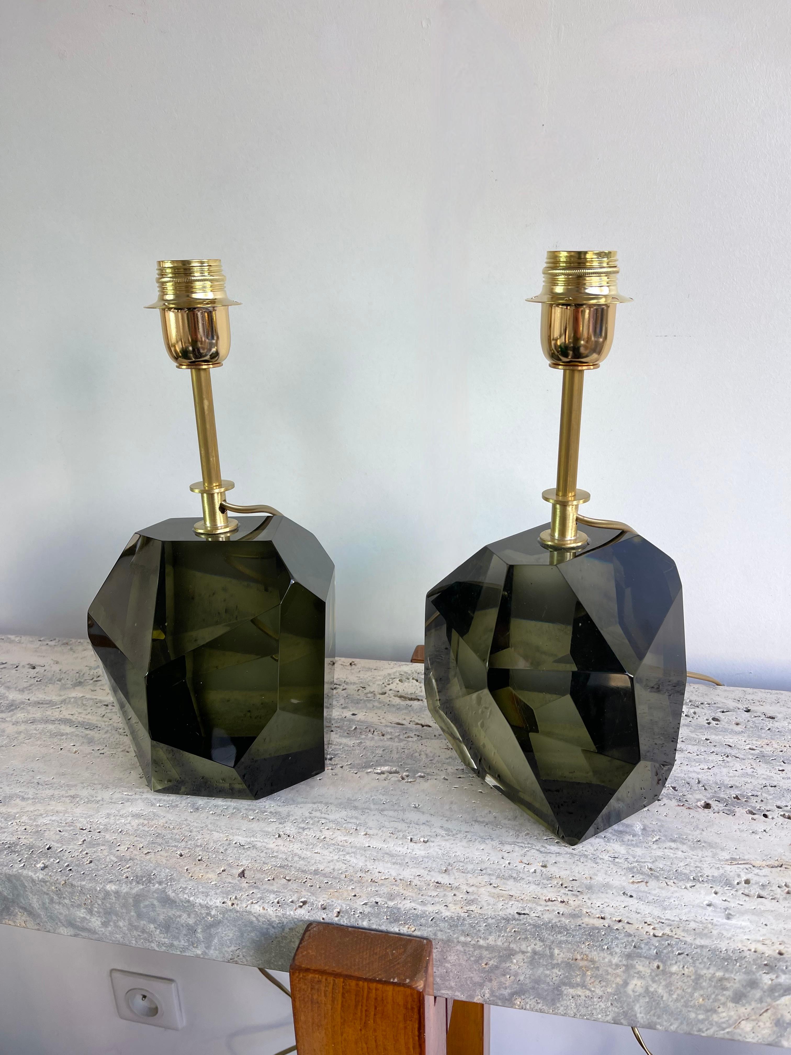 Contemporary Pair of Stone Diamond Murano Glass and Brass Lamps, Italy For Sale 6