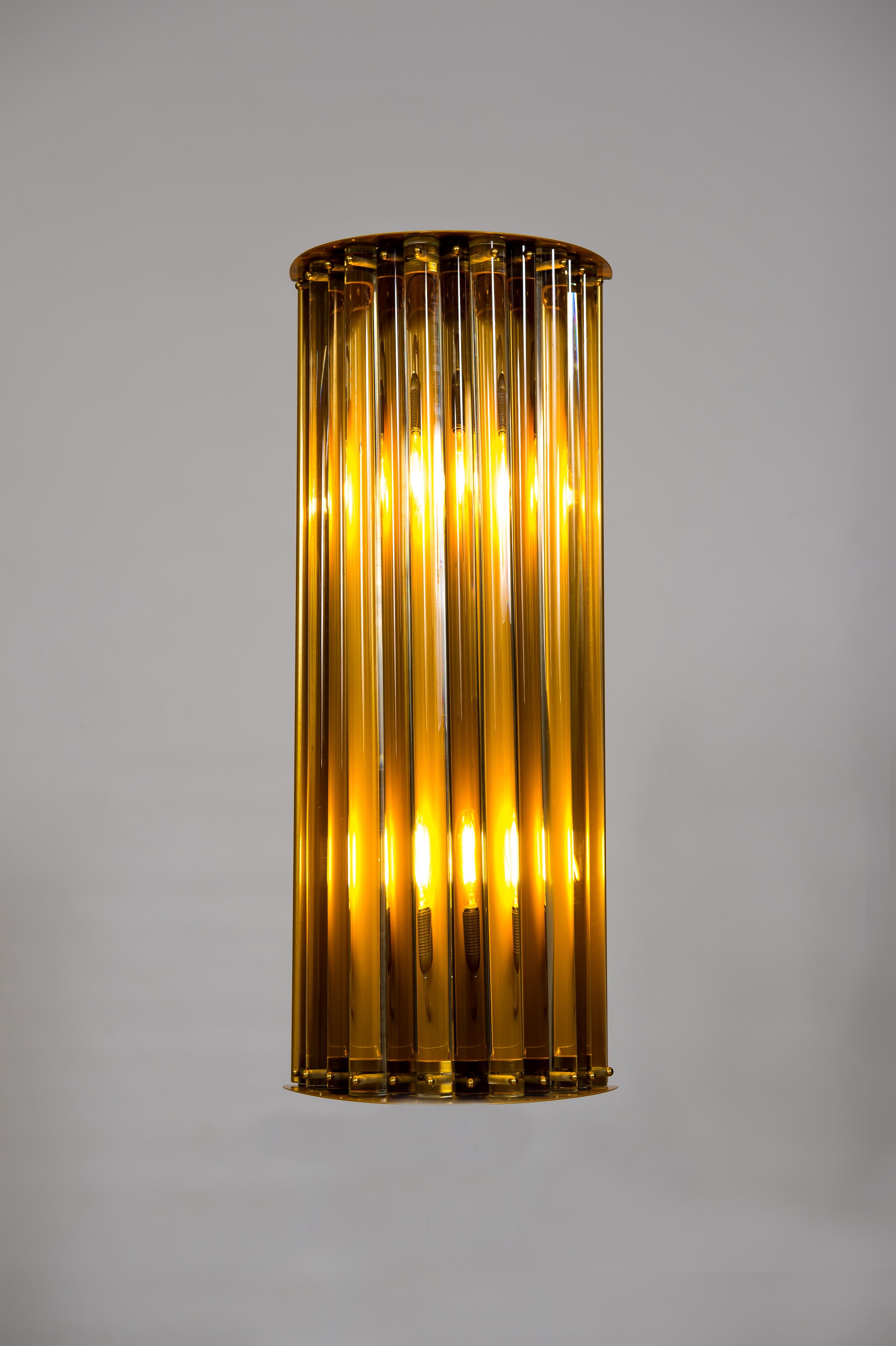 Modern Contemporary Pair of Straw-Color Murano Glass Wall Lights by Giovanni Dalla Fina For Sale