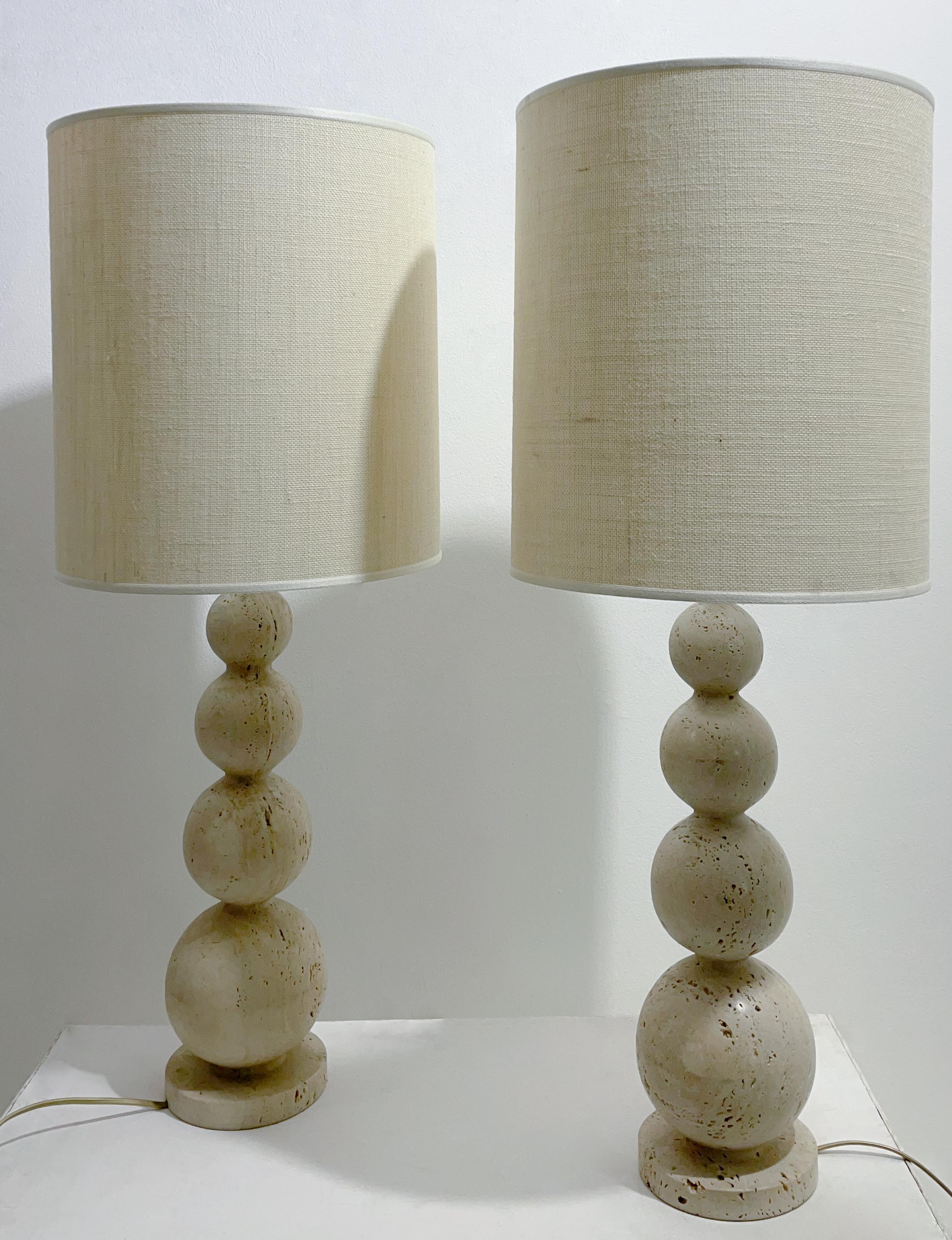 Contemporary Pair of travertine Lamps, Italy For Sale 5