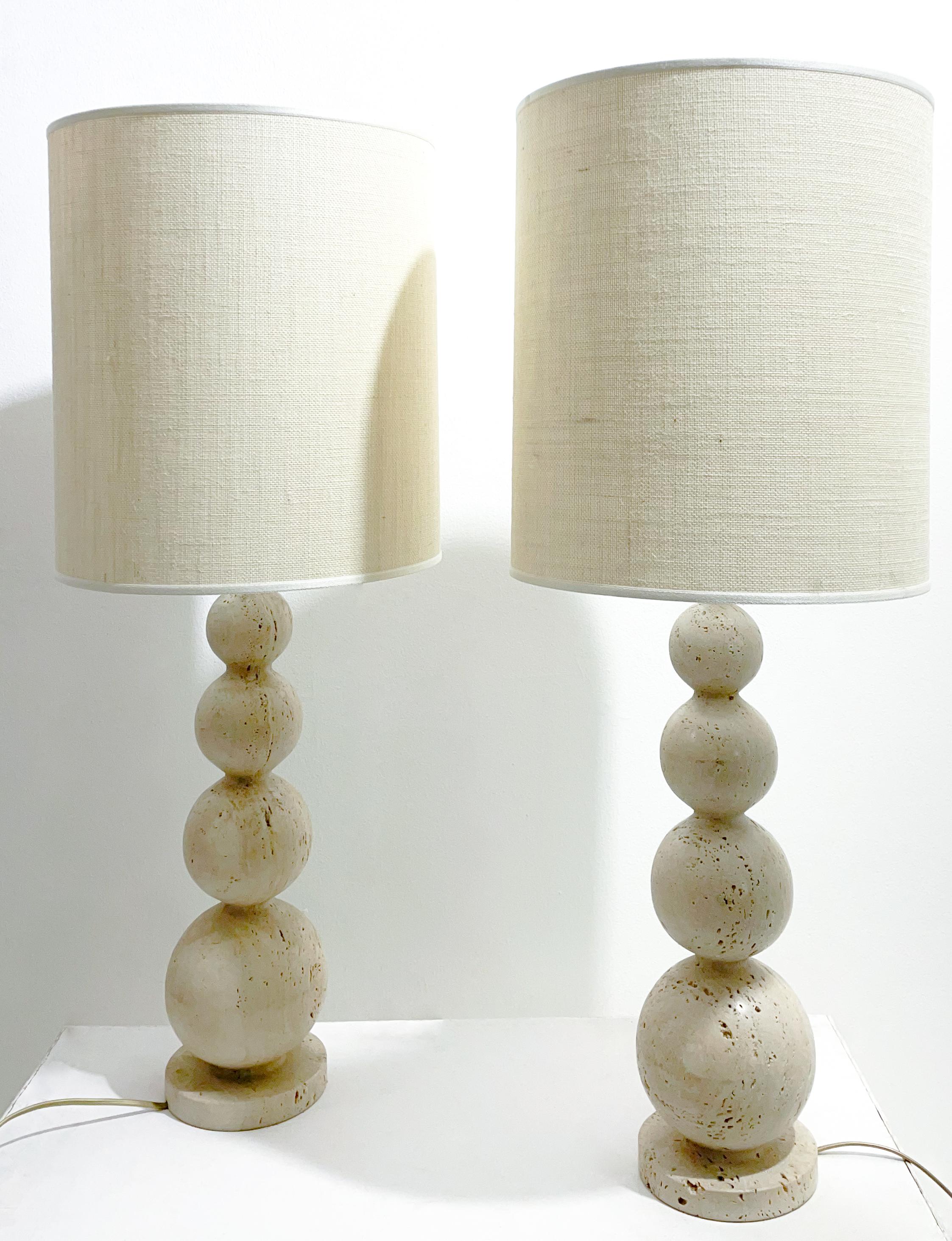 Contemporary Pair of travertine Lamps, Italy For Sale 4