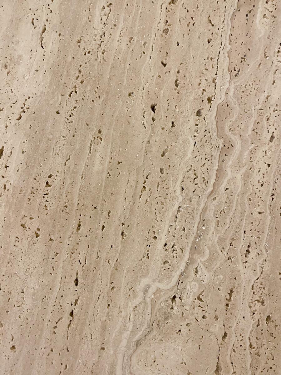 Contemporary Pair of Travertine Side Tables, Italy For Sale 3