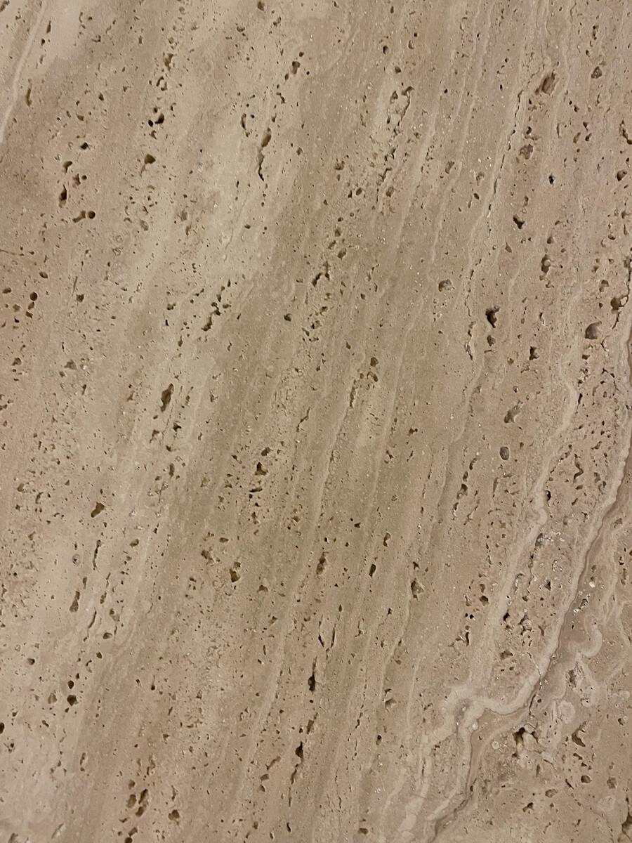 Contemporary Pair of Travertine Side Tables, Italy For Sale 4