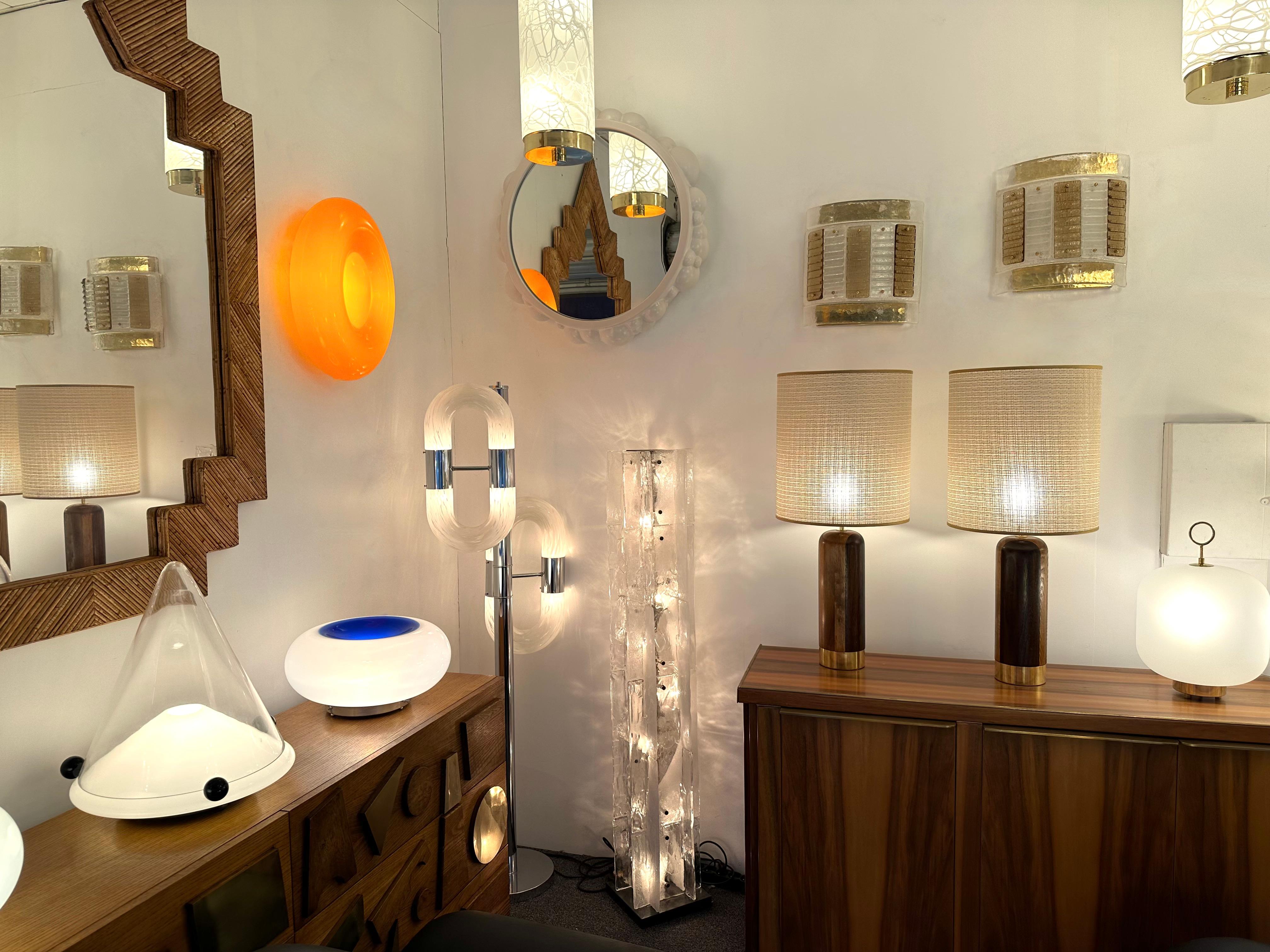 Paire de lampes contemporaines en Wood Wood et Brass, Italie en vente 3