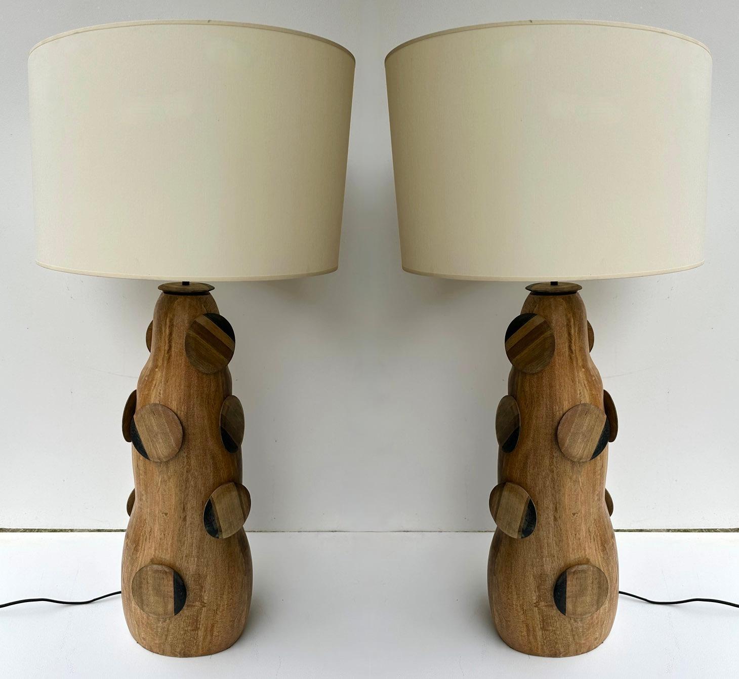 Contemporary Pair of Wood Discs Lamps, Italy For Sale 11