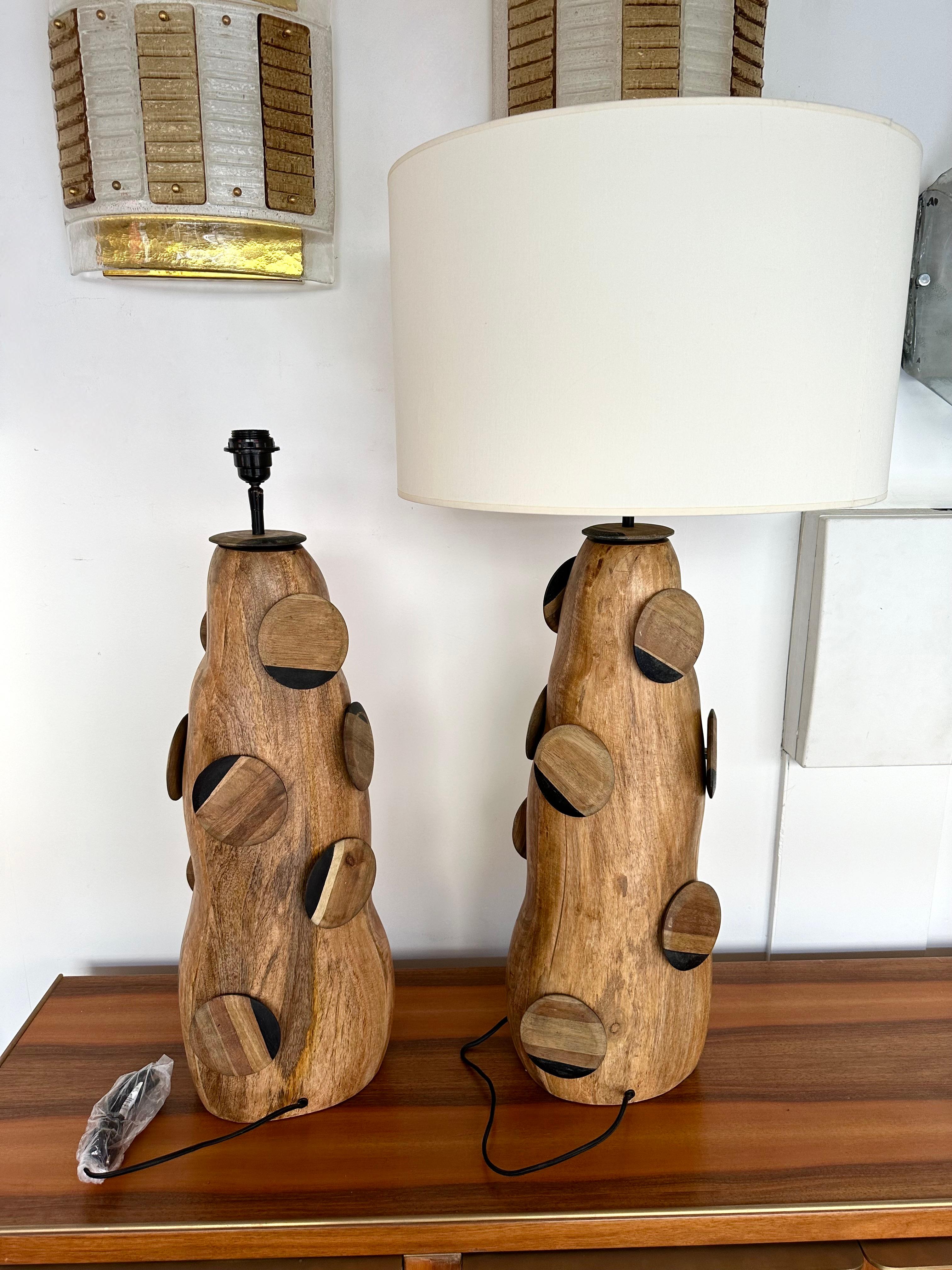 Contemporary Pair of Wood Discs Lamps, Italy For Sale 2