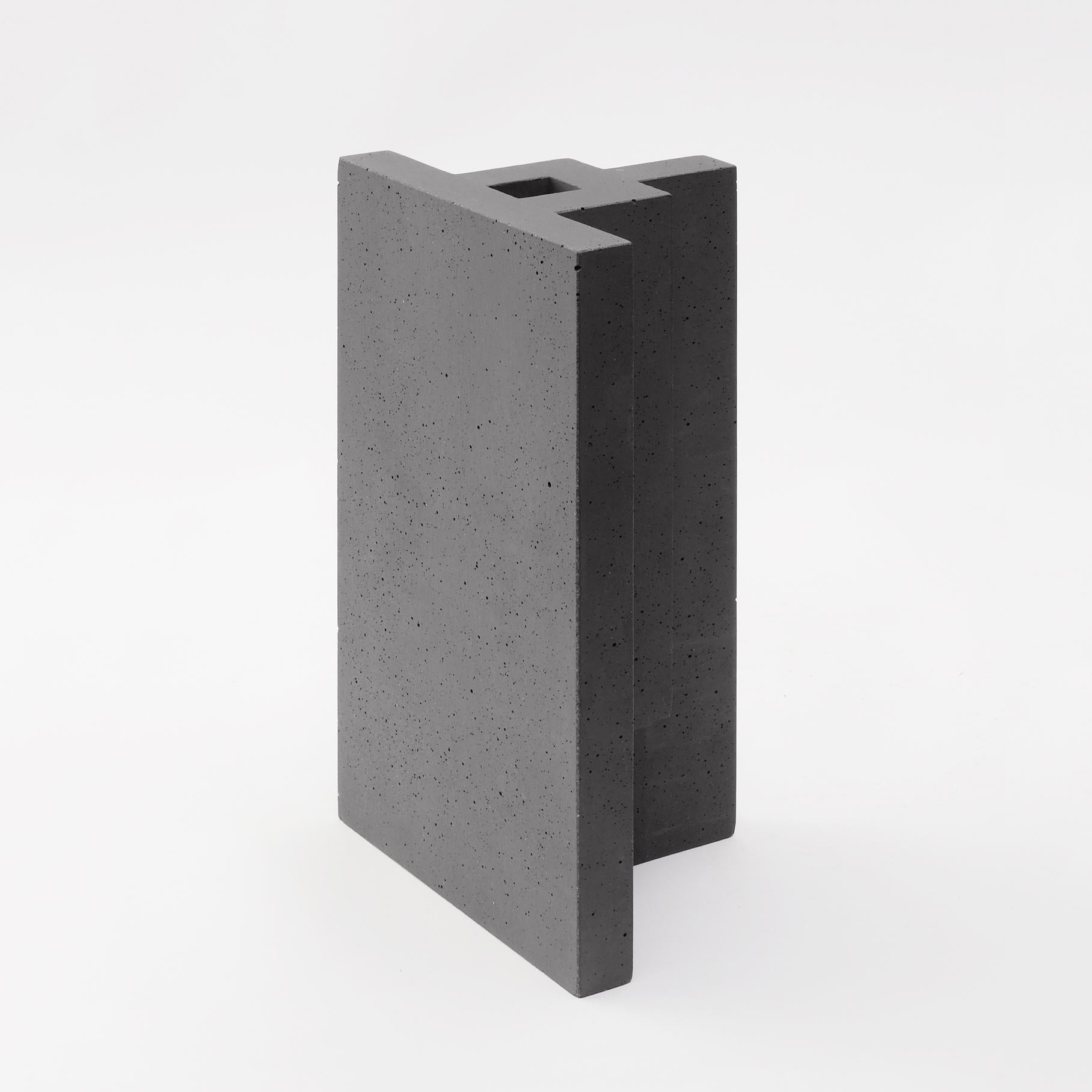 Chandigarh I - Dark Grey - Design Vase Paolo Giordano Cement Cast
Chandigarh I - Dark Grey

Chandigarh is a collection of vases inspired by the homonym city designed by Le Corbusier, who imagined and created it from nothing in India. The vases are