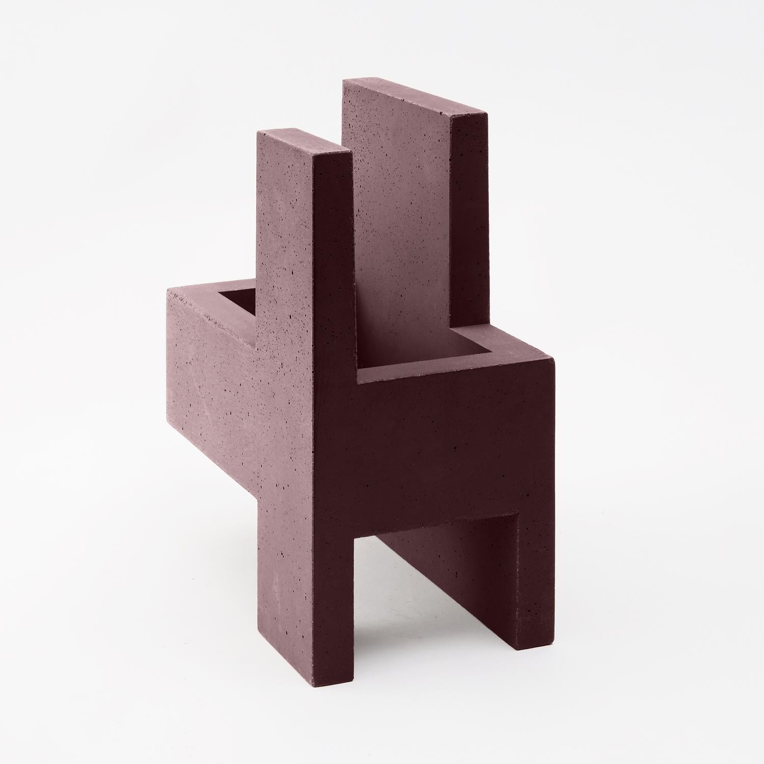 Chandigarh IV - Marsala Brown - Design Vase Paolo Giordano Cement Cast
Chandigarh IV - Marsala Brown

Chandigarh is a collection of vases inspired by the homonym city designed by Le Corbusier, who imagined and created it from nothing in India. The