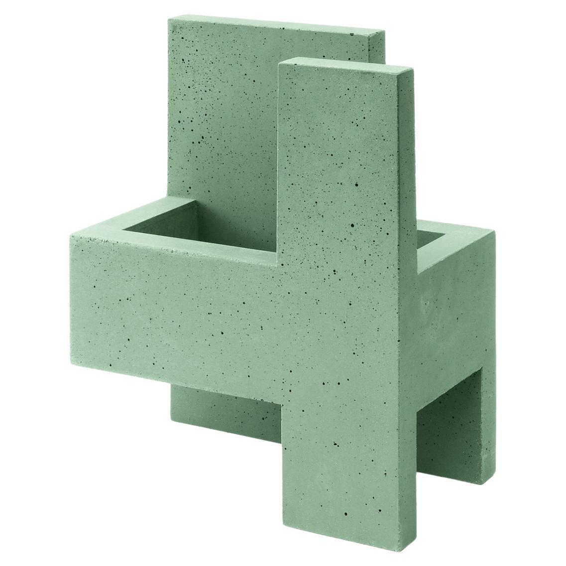 Chandigarh IV – Mintgrüne Design-Vase aus Zementguss von Paolo Giordano