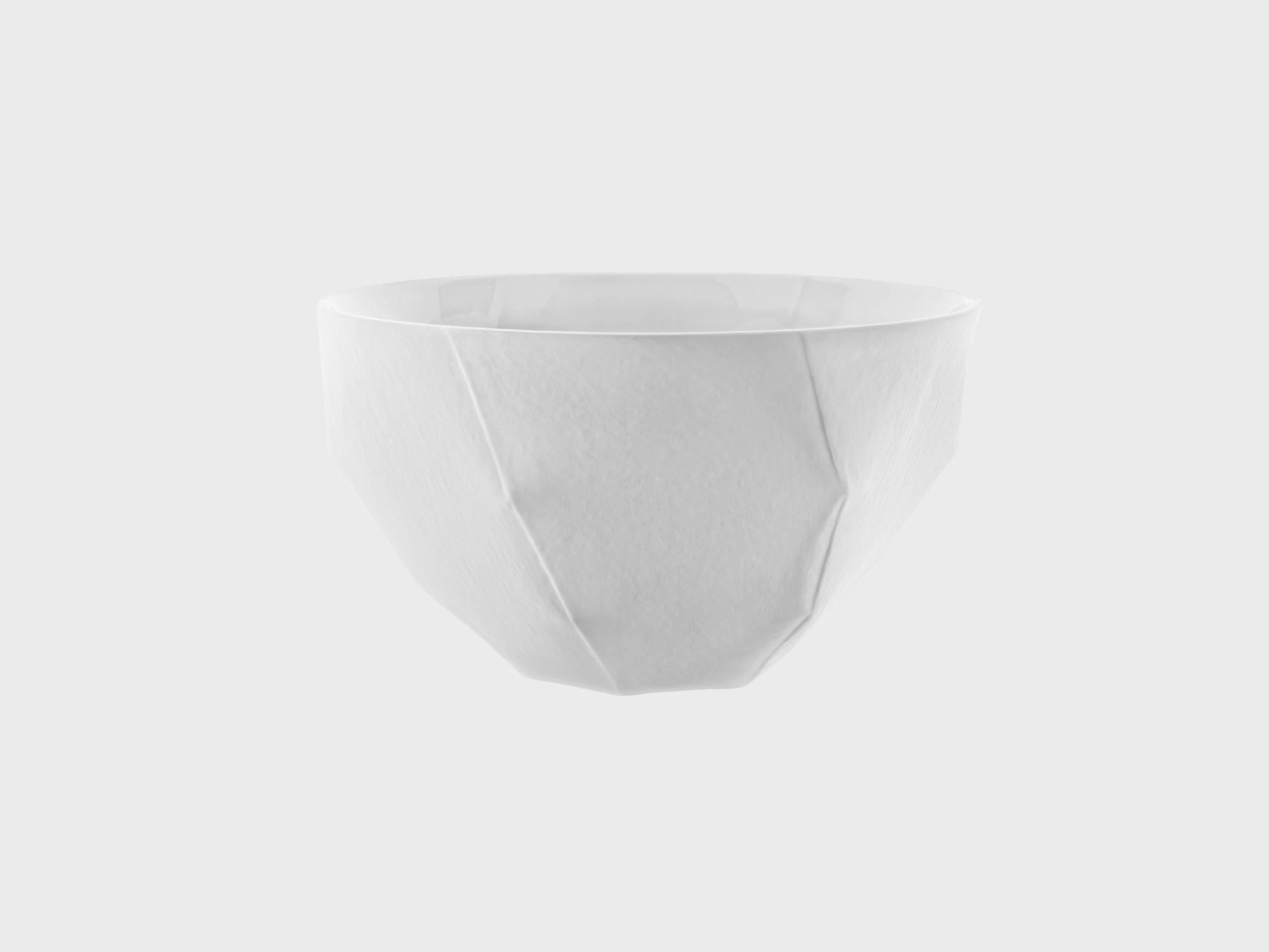 Questo set da sushi da 6 pezzi è composto da un piatto da 25 cm di diametro, una piccola zuppiera/insalatiera, una ciotola da tè, una piccola salsiera, una ciotola per condimenti e un piccolo piatto ovale. Offriamo un set di due set di sushi, ovvero
