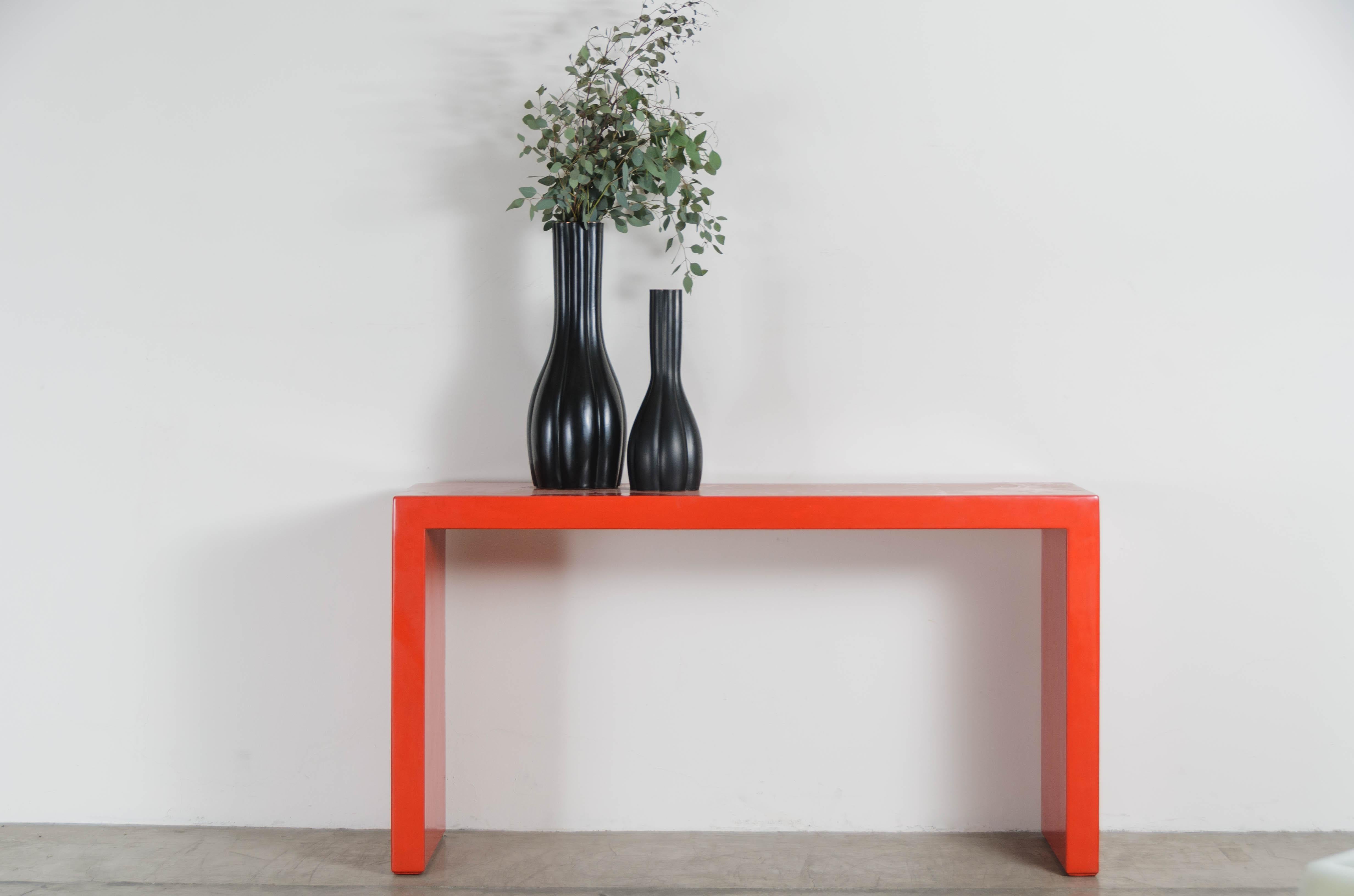 Contemporary Parsons Console in Red Lacquer by Robert Kuo, Limited Edition In New Condition For Sale In Los Angeles, CA
