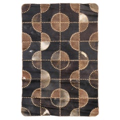 Contemporary Patchwork Kuhfellteppich