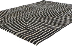 New Contemporary Patchwork Cowhide Rug with Modern Style