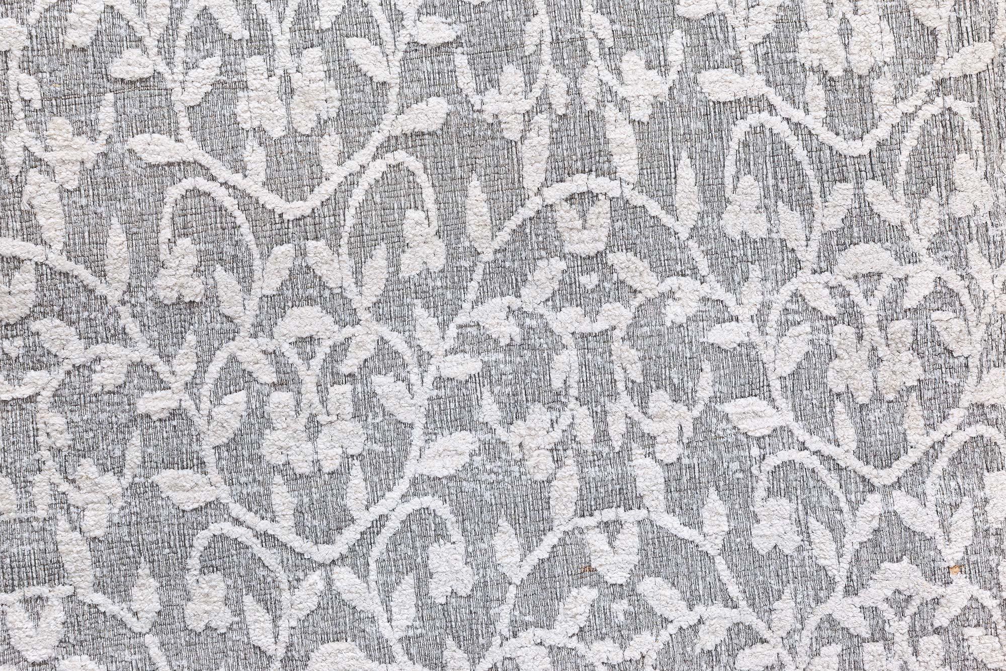Indiano Tappeto contemporaneo in lana fatto a mano di Doris Leslie Blau, simile a un patchwork floreale. in vendita