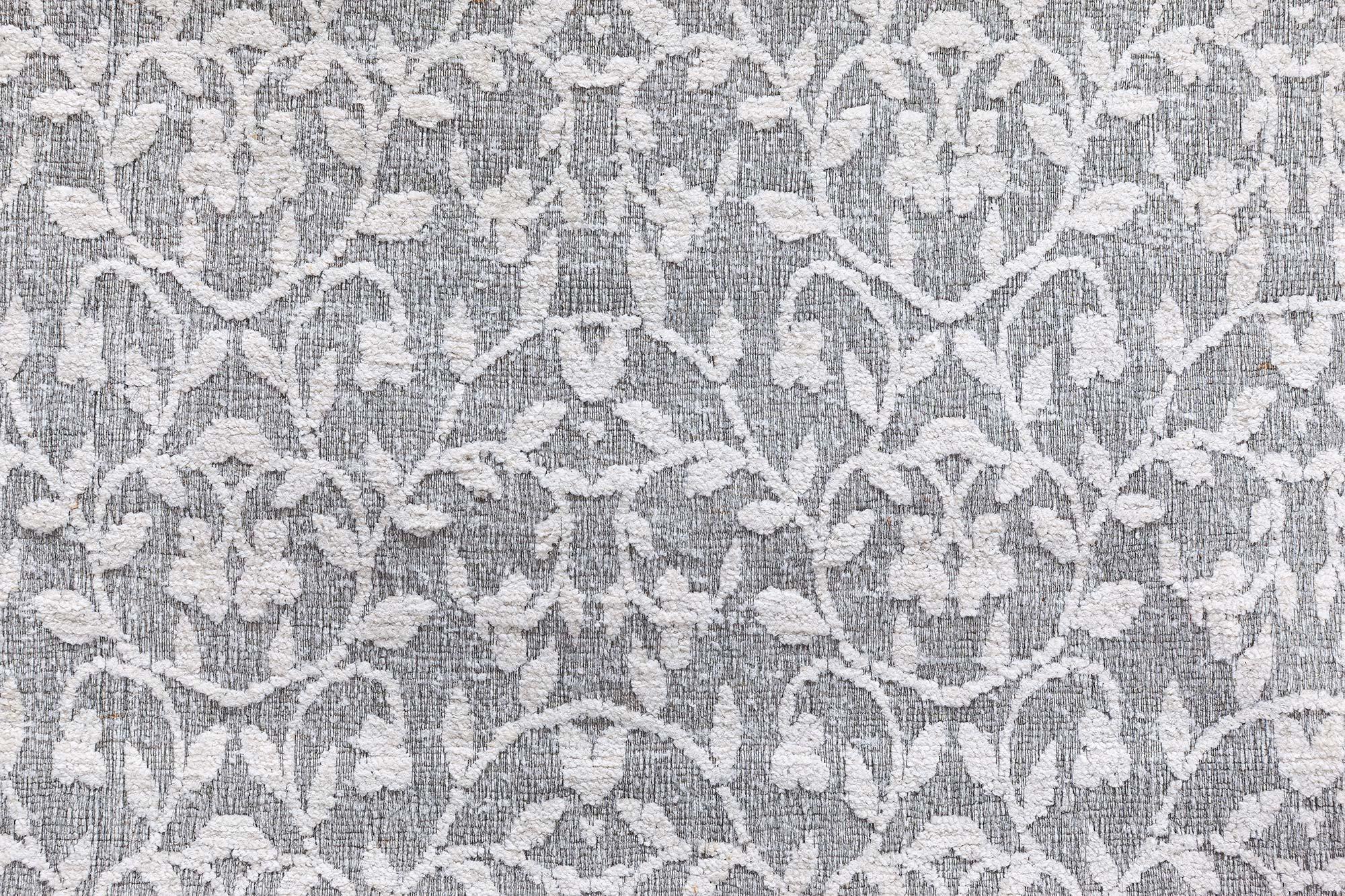 Annodato a mano Tappeto contemporaneo in lana fatto a mano di Doris Leslie Blau, simile a un patchwork floreale. in vendita