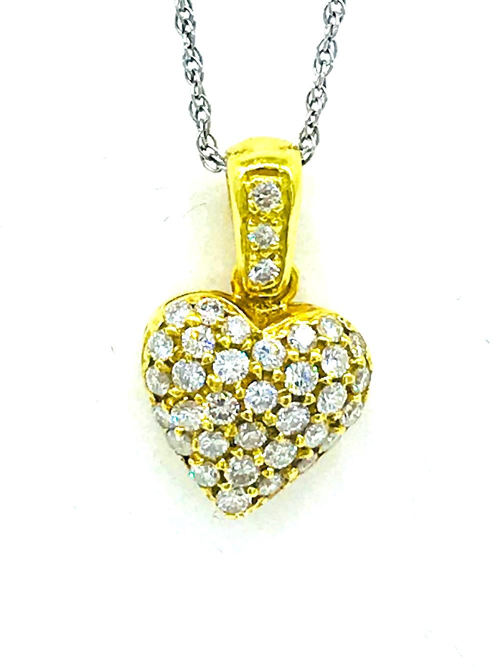 Contemporary, Pave 1 Carat Diamond Heart, 18 Karat Pendant In Good Condition For Sale In Aliso Viejo, CA