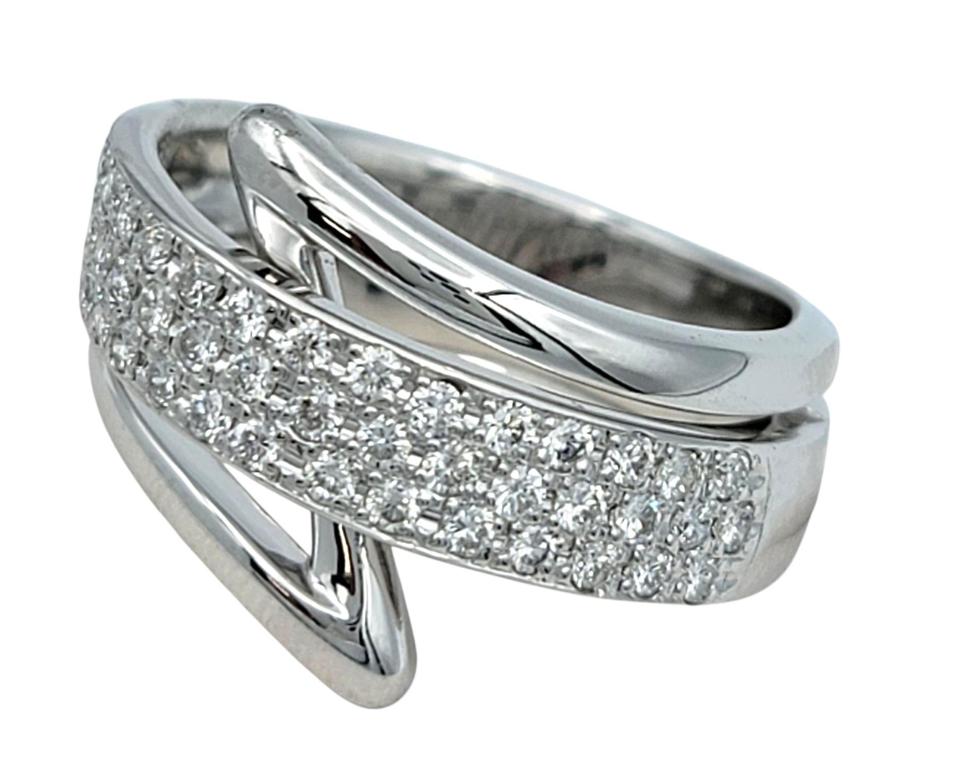Round Cut Contemporary Pavé Diamond Zig Zag Motif Band Ring in Polished Platinum For Sale