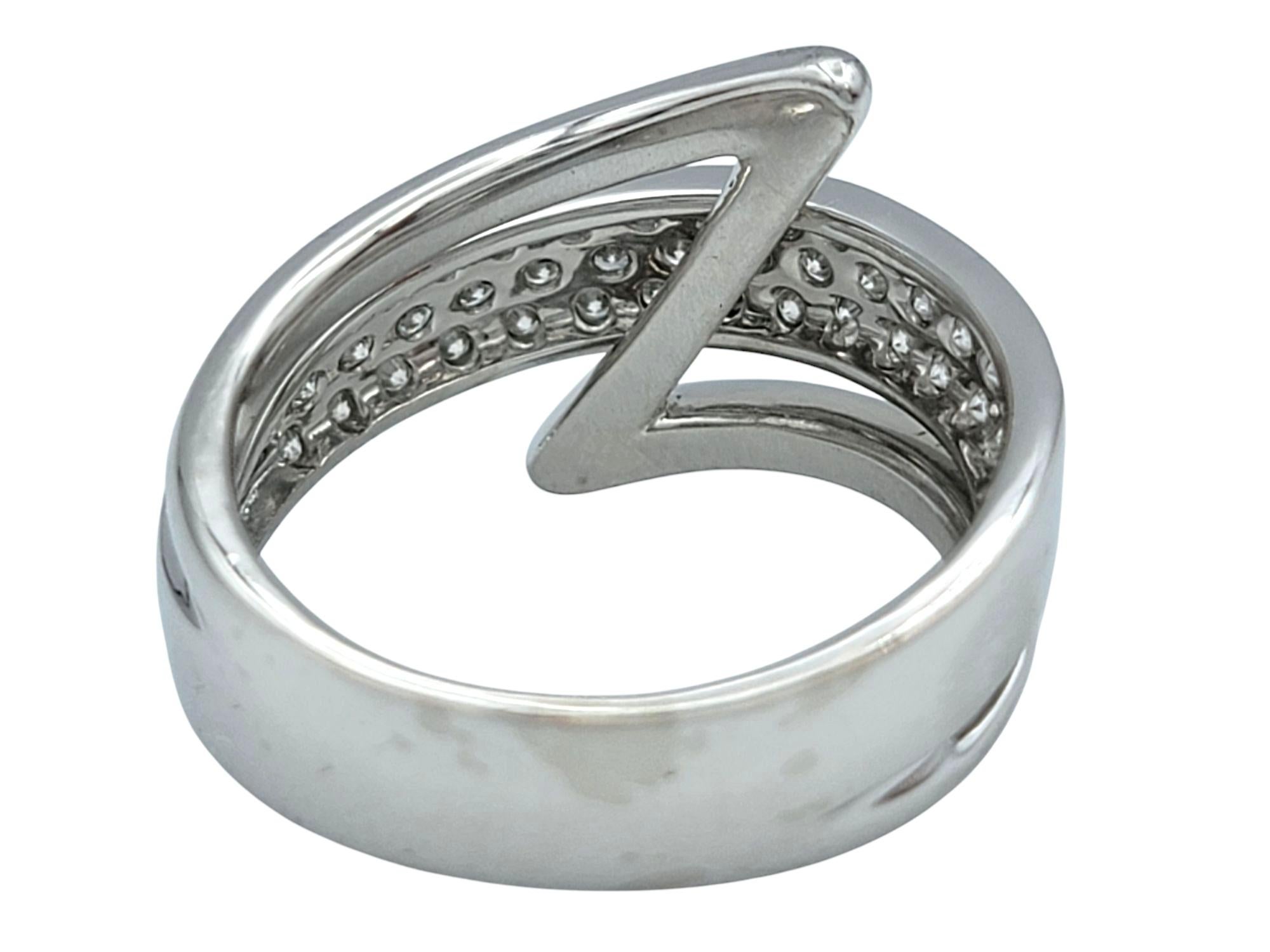 Contemporary Pavé Diamond Zig Zag Motif Band Ring in Polished Platinum For Sale 1