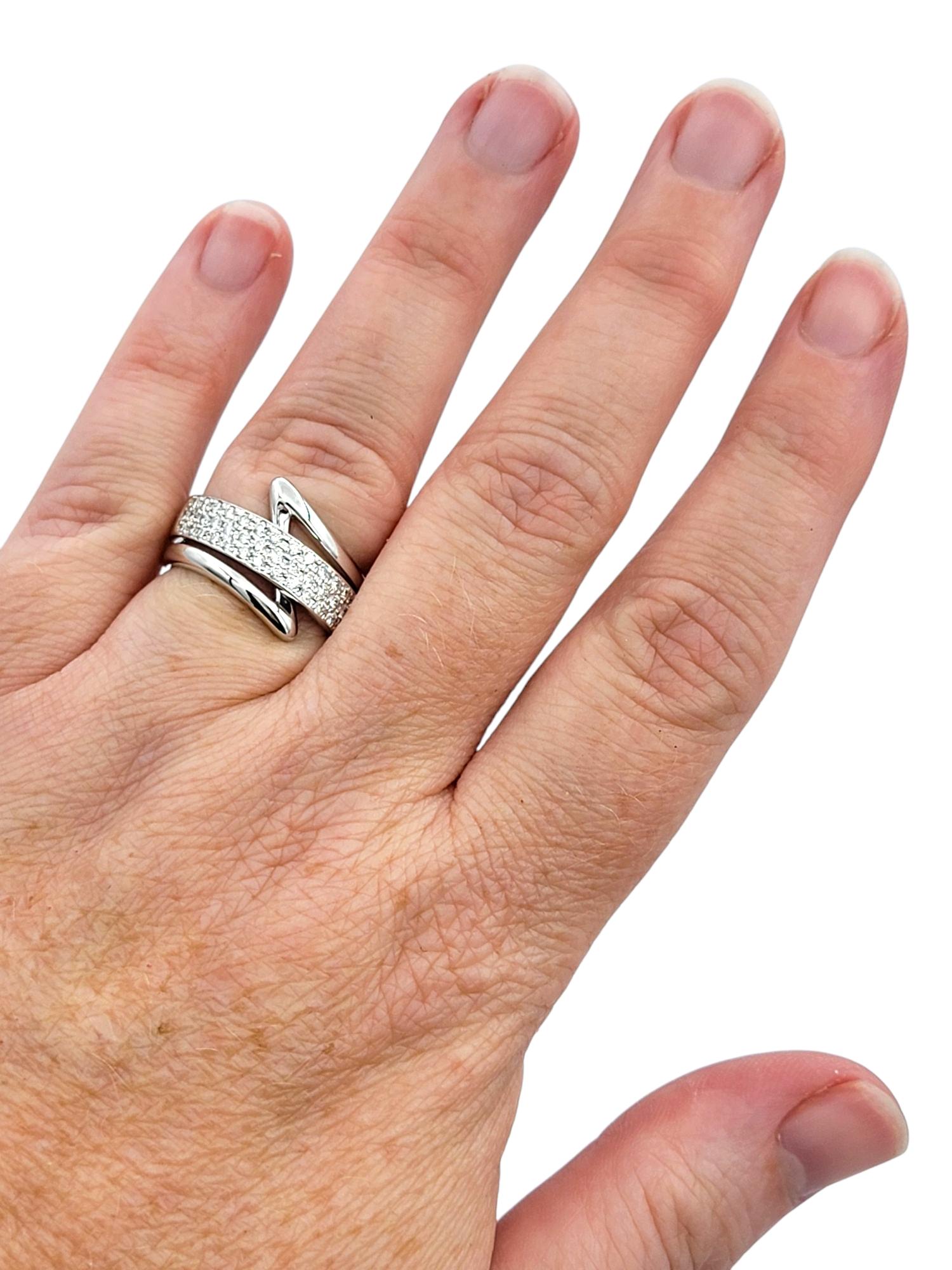 Contemporary Pavé Diamond Zig Zag Motif Band Ring in Polished Platinum For Sale 3