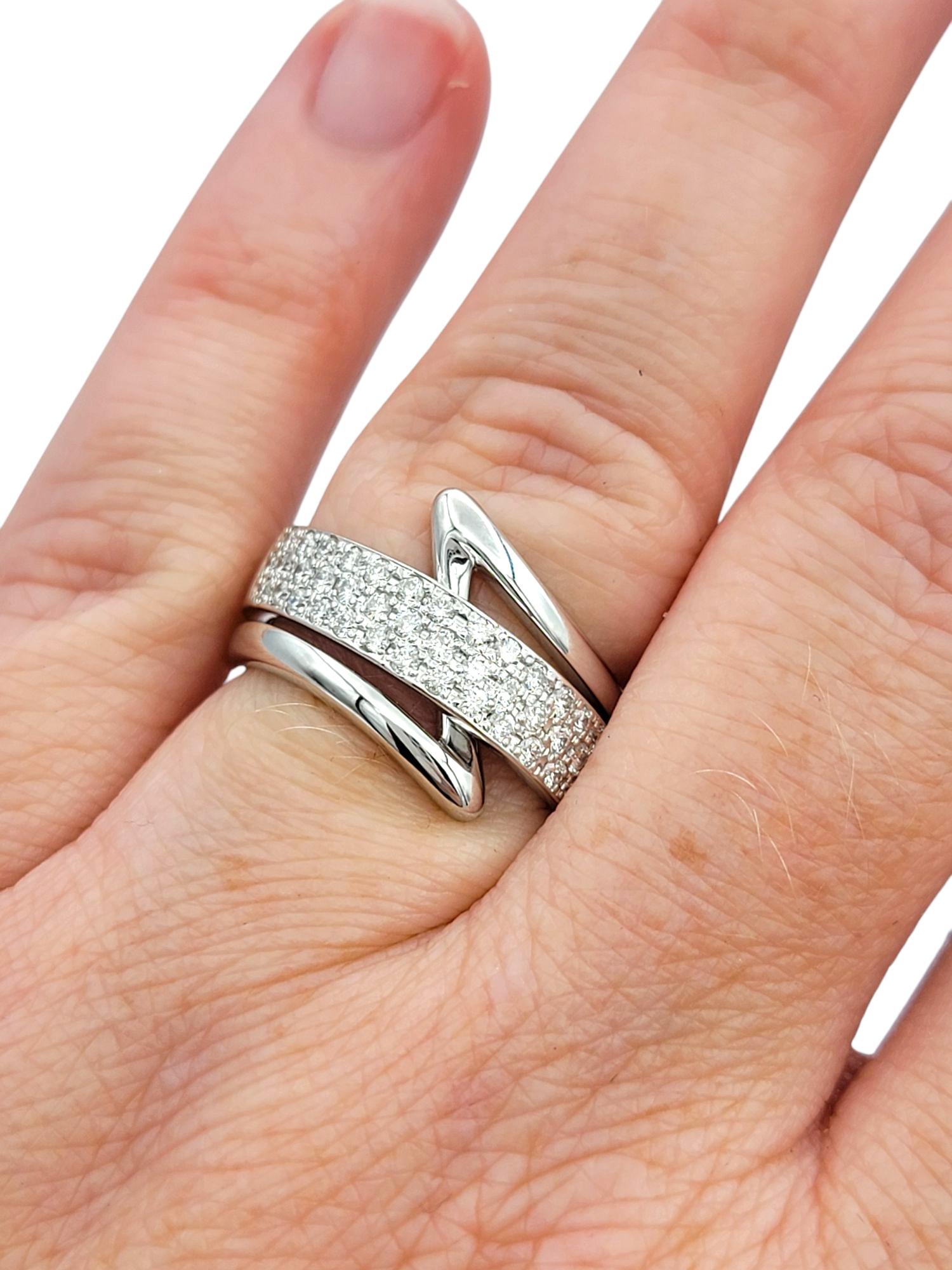 Contemporary Pavé Diamond Zig Zag Motif Band Ring in Polished Platinum For Sale 4