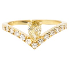 Contemporary Pear Cut Brilliant Diamond Chevron Style Ring 18 Carat Yellow Gold