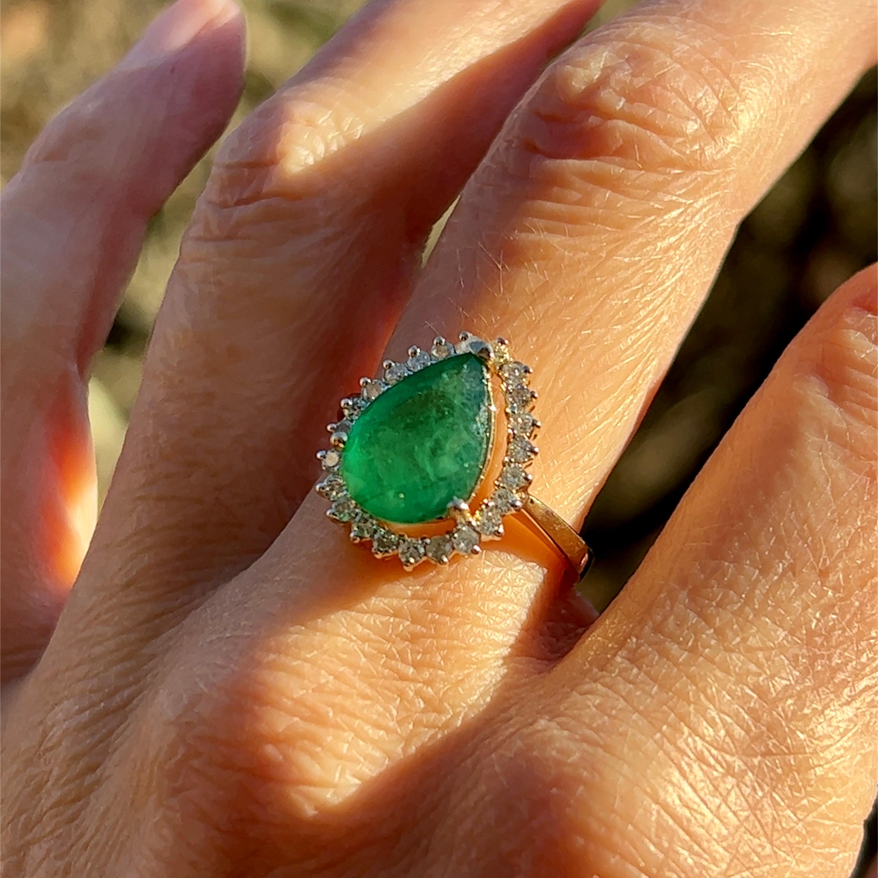 Contemporary Pear Shaped Emerald Diamond Halo Ring in 14K Yellow Gold 1