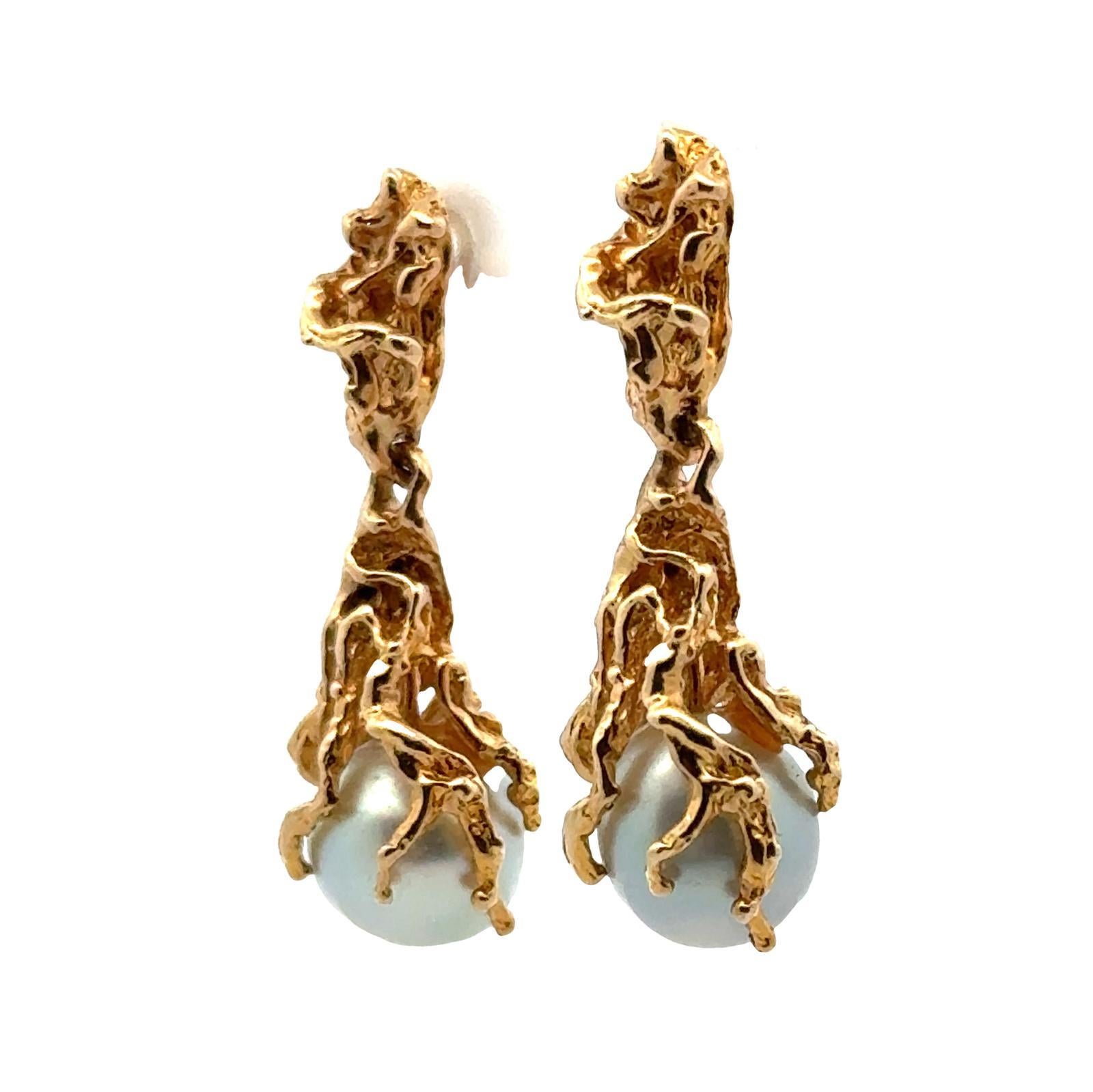 Round Cut Contemporary Pearl 14 Karat Yellow Gold Drop Vintage Earrings For Sale
