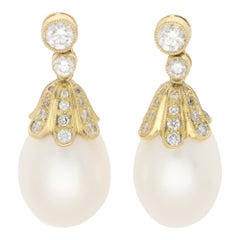  Pendants d'oreilles contemporains en or jaune 18k avec perles et diamants