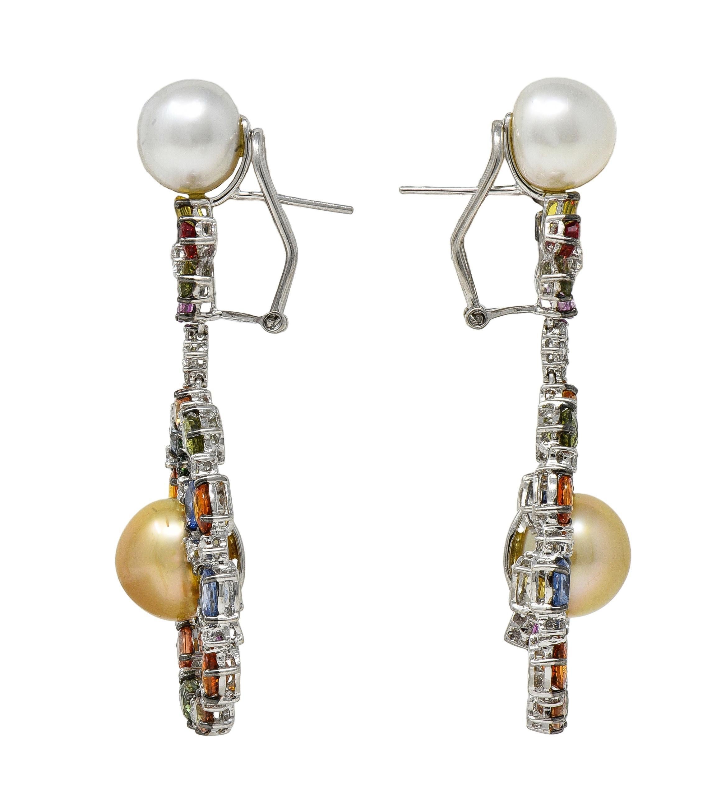Contemporaneo Orecchini d'epoca contemporanei con perle, zaffiri e diamanti in oro bianco 18 carati in vendita