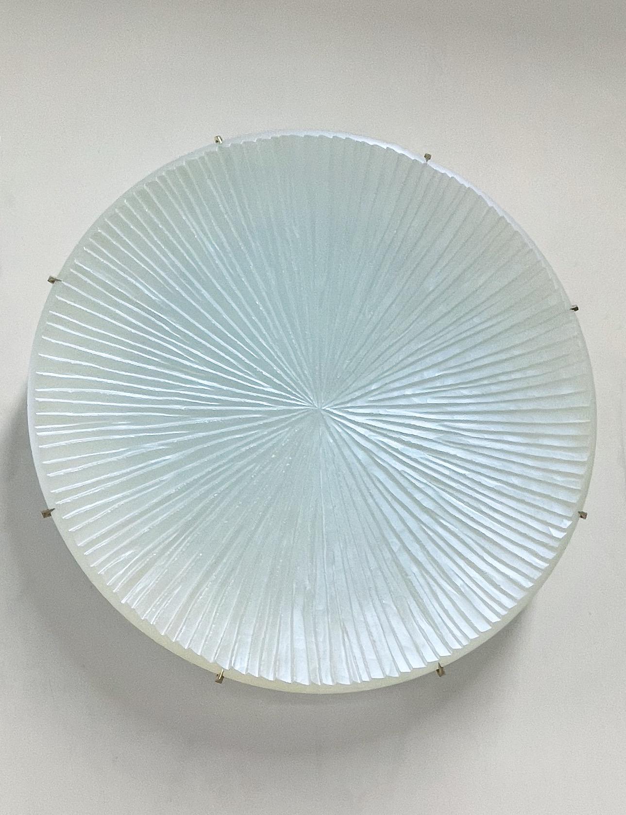 Modern Contemporary Pearly White Concave Wall Plate by Ghiró Studio For Sale