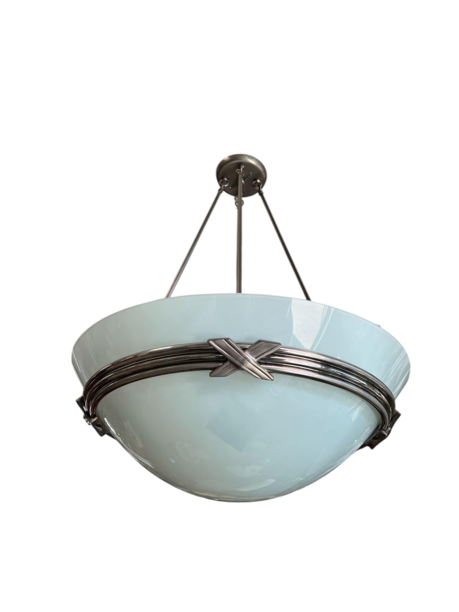 Lampadario a sospensione contemporaneo con cupola di vetro opaco invertita in vendita 7